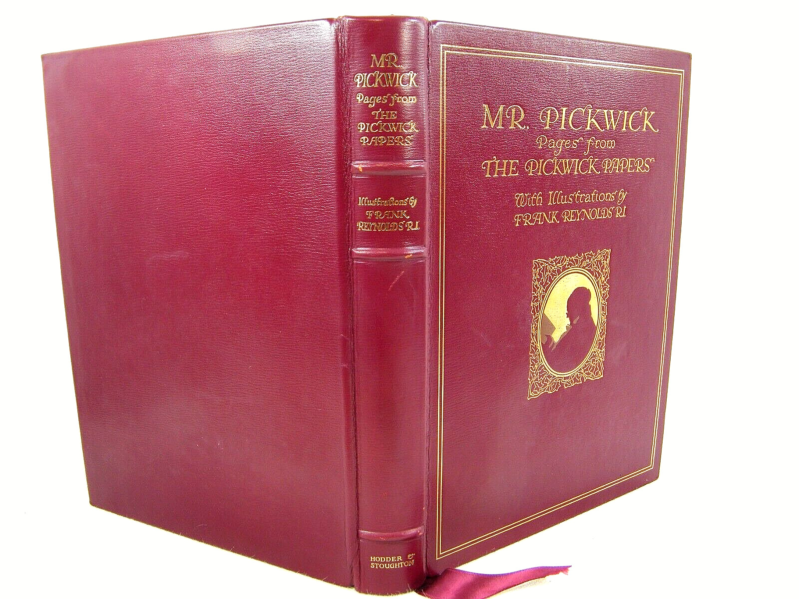 Mr. Pickwick: Pages from the Pickwick Papers – Charles Dickens – 1984 HC Leather
