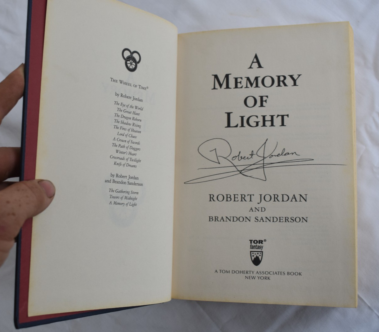 A Memory of Light by Robert Jordan Auto SIGNED First Edition Book
