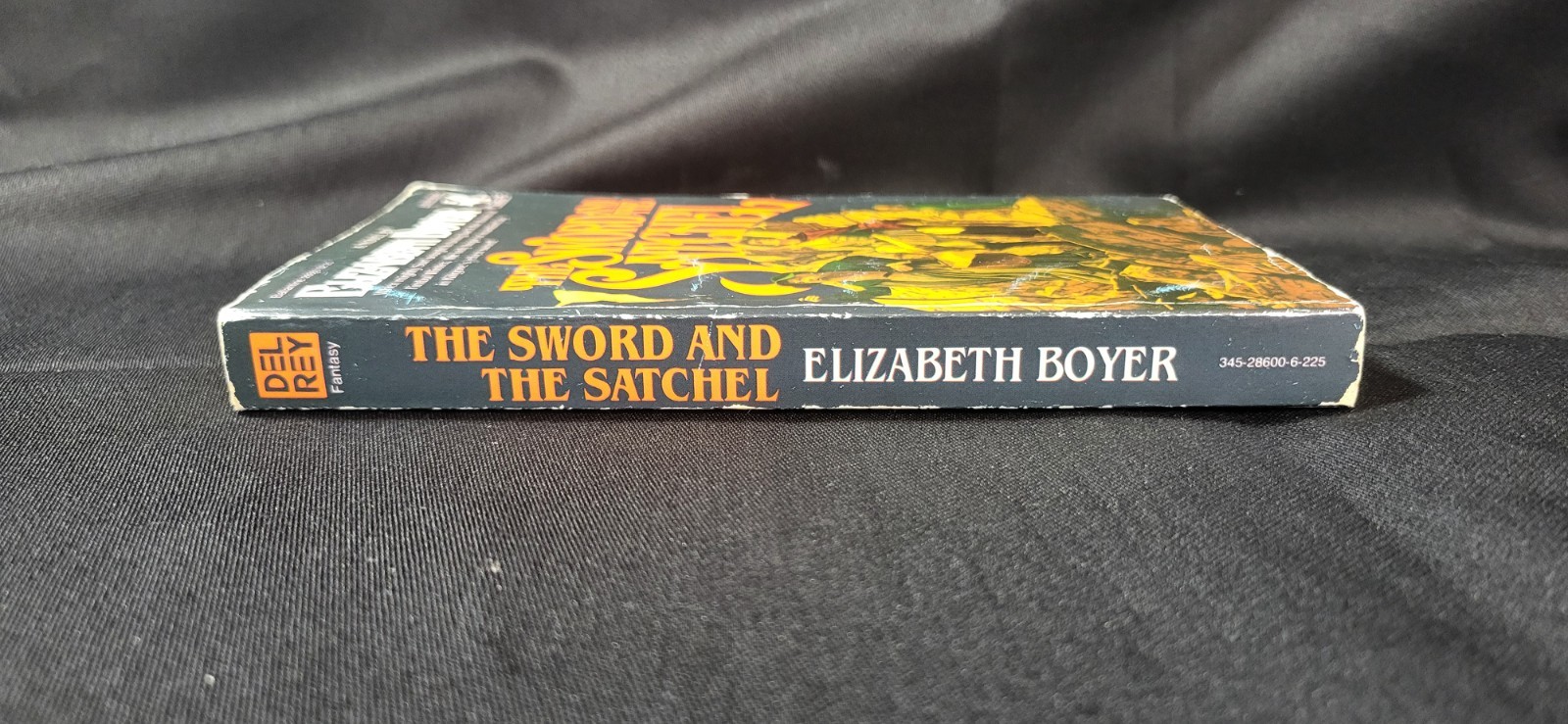 The Sword and the Satchel by Elizabeth Boyer 1980 Del Rey 1st Printing Paperback