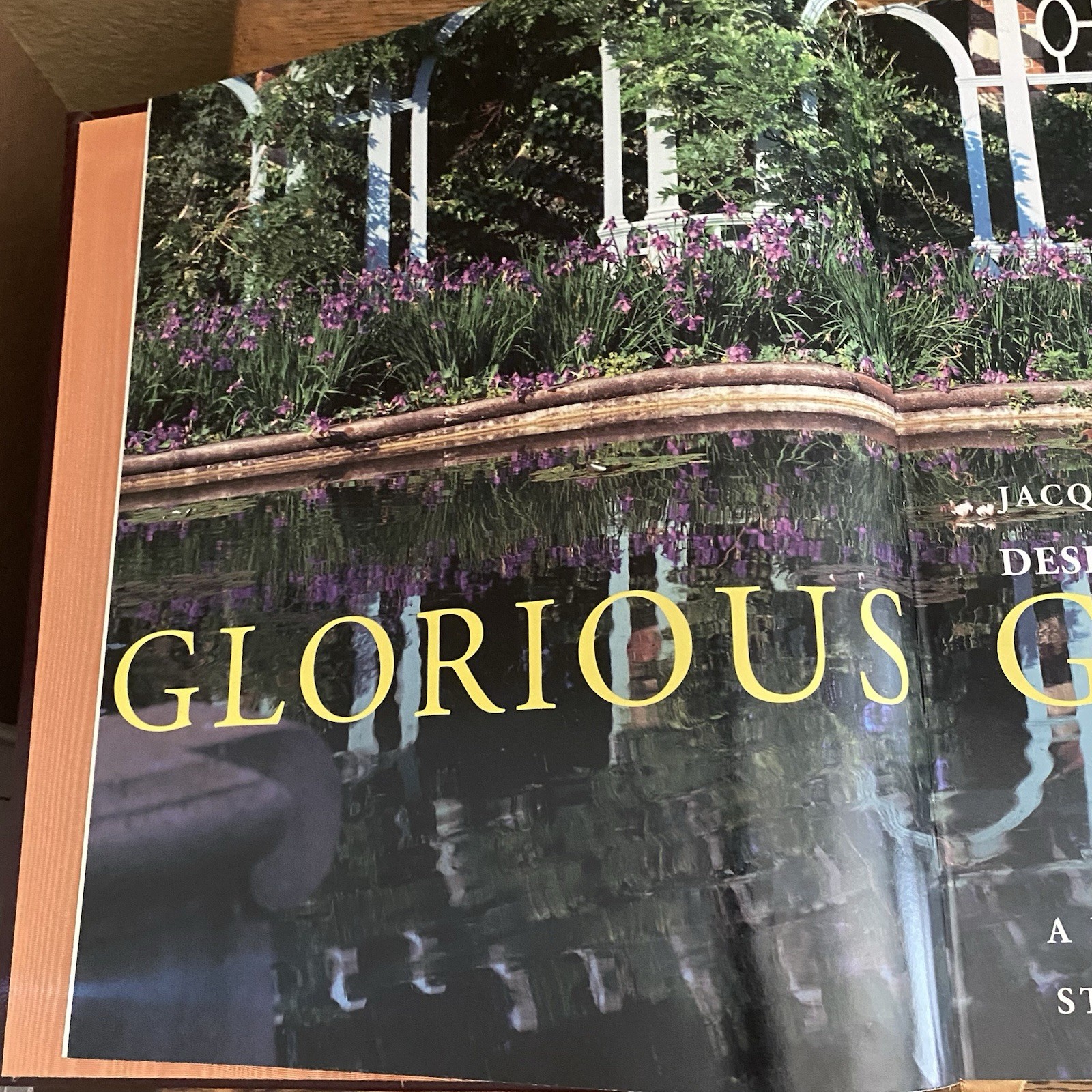 „Glorious Gardens“ Roundtable Press Leather Bound HC Jaqueline Heriteau Book