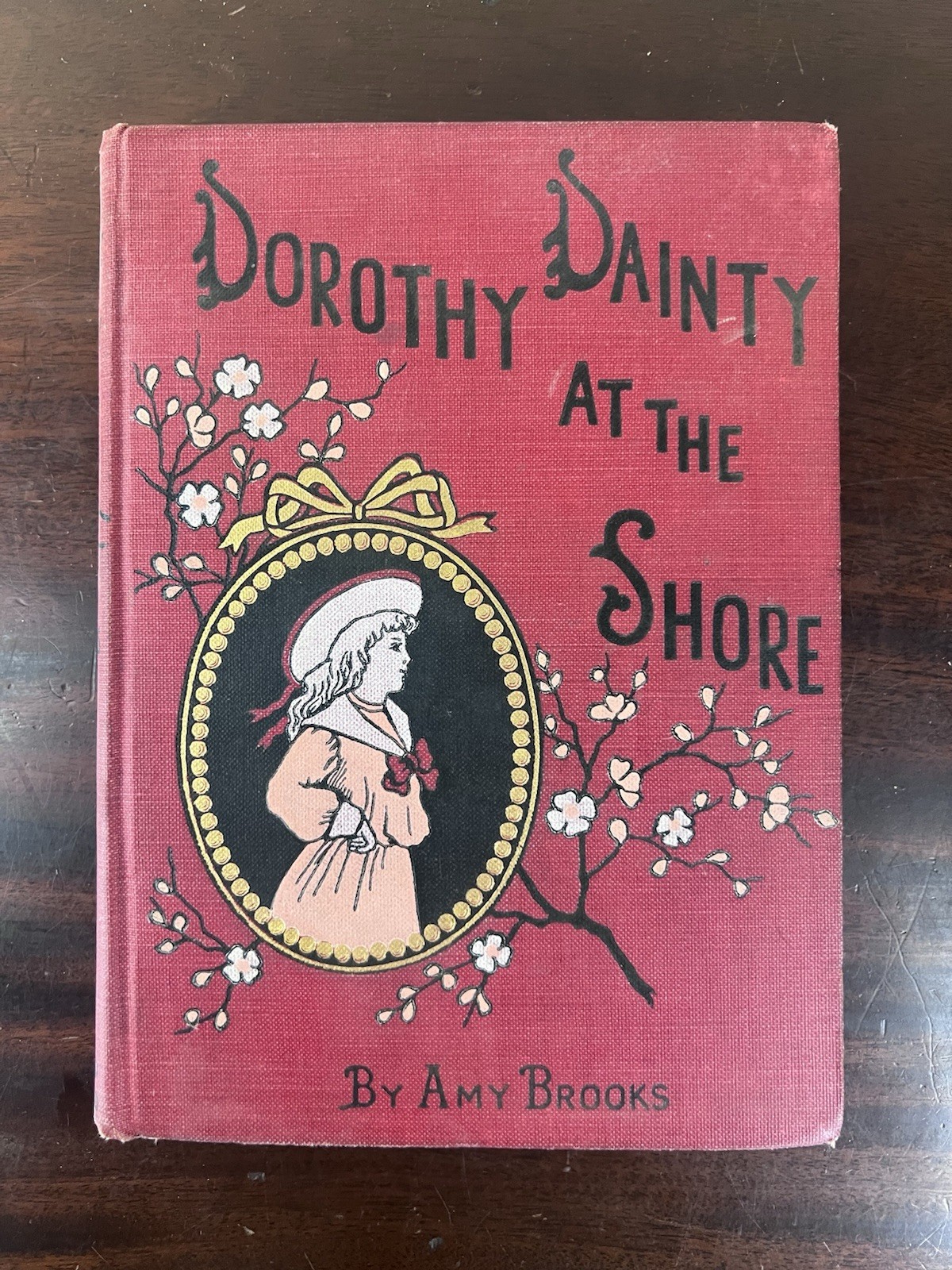 Antique 1905 Book Dorothy Dainty At The Shore by Amy Brooks 7.75″ Art Nouveau