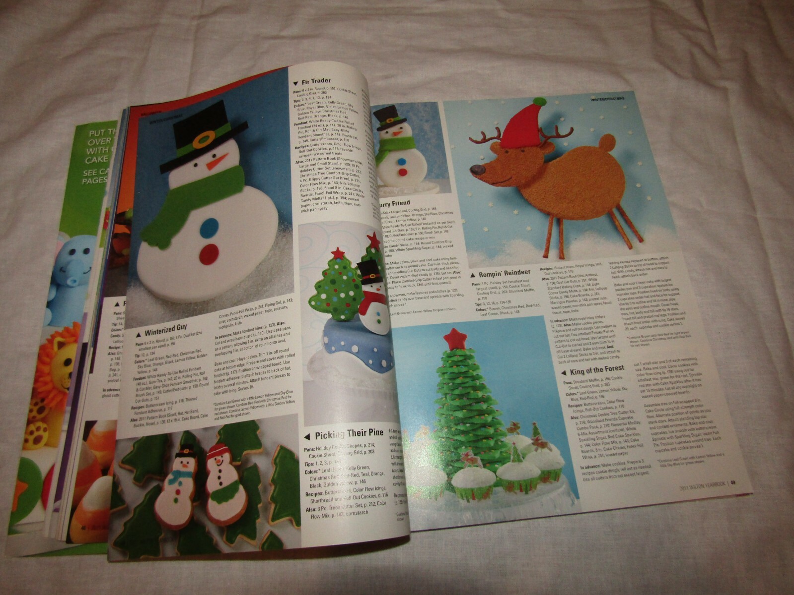 2 Wilton Cake Decorating 2011 2012 Yearbook Book Lot Christmas Holiday Party