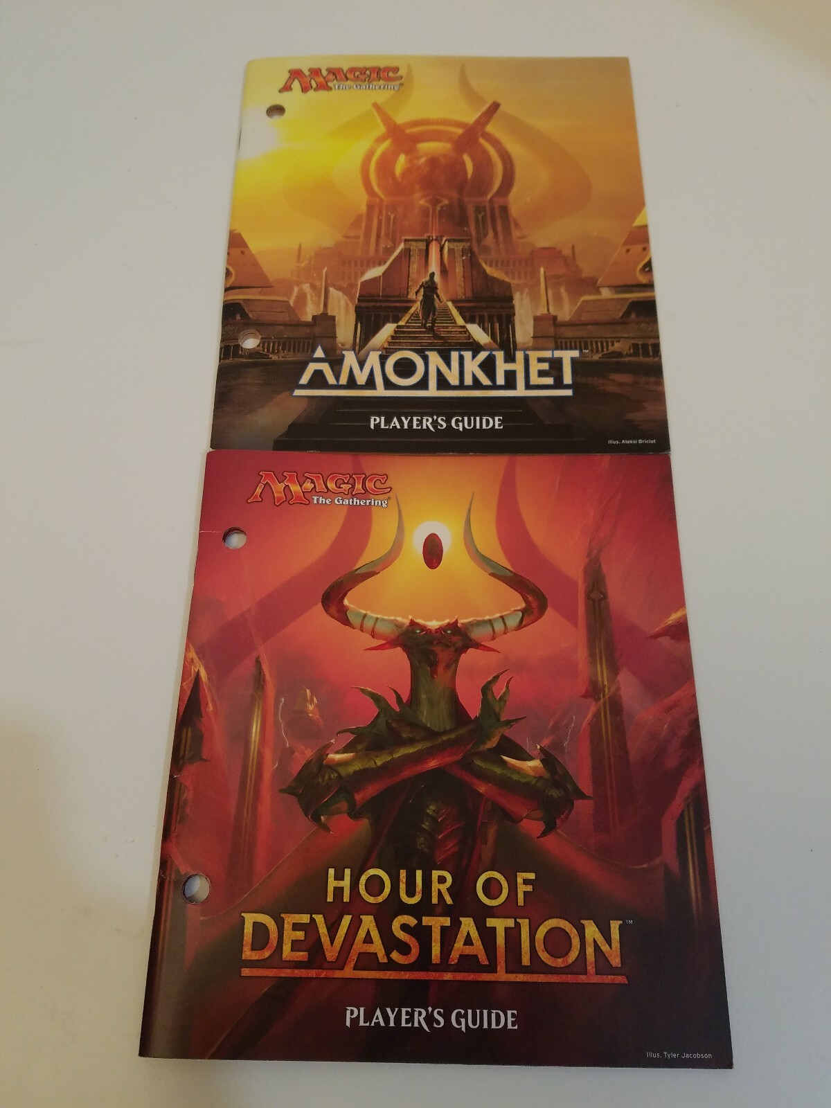 MTG PLAYER’S GUIDES AMONKHET HOUR OF DEVASTATION lot of 2
