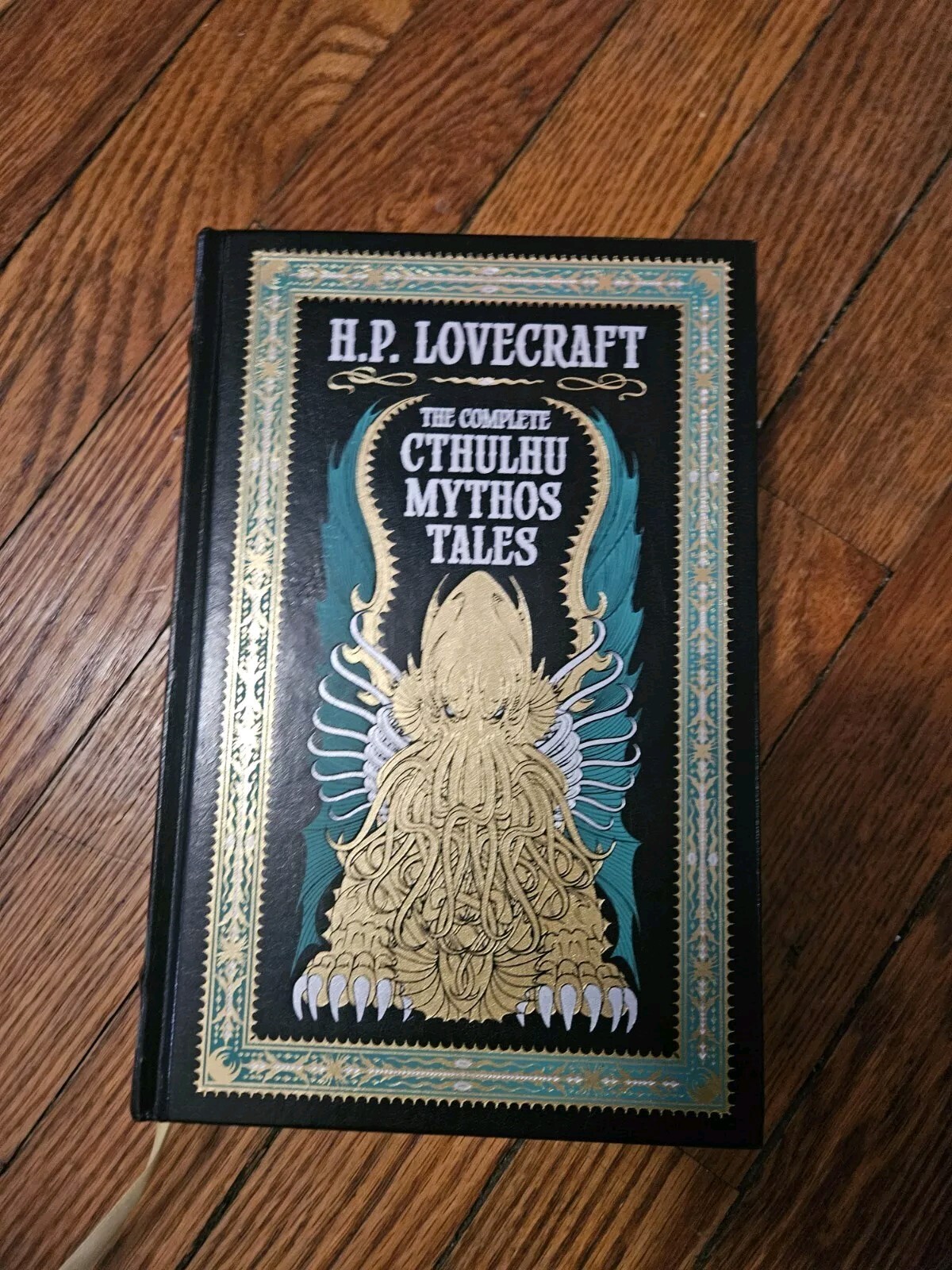 H.P. LOVECRAFT — Complete Cthulhu Mythos Tales — 2015 Hardcover w/ Poster