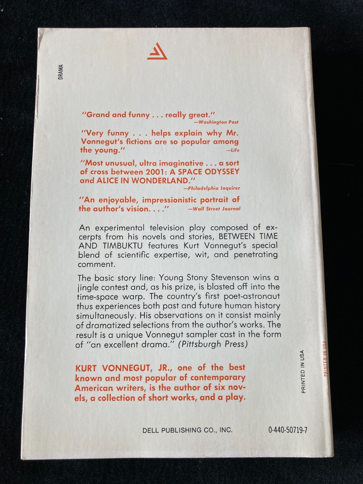 Between Time and Timbuktu or Prometheus – 5 by Kurt Vonnegut, Jr. 1972 8th print