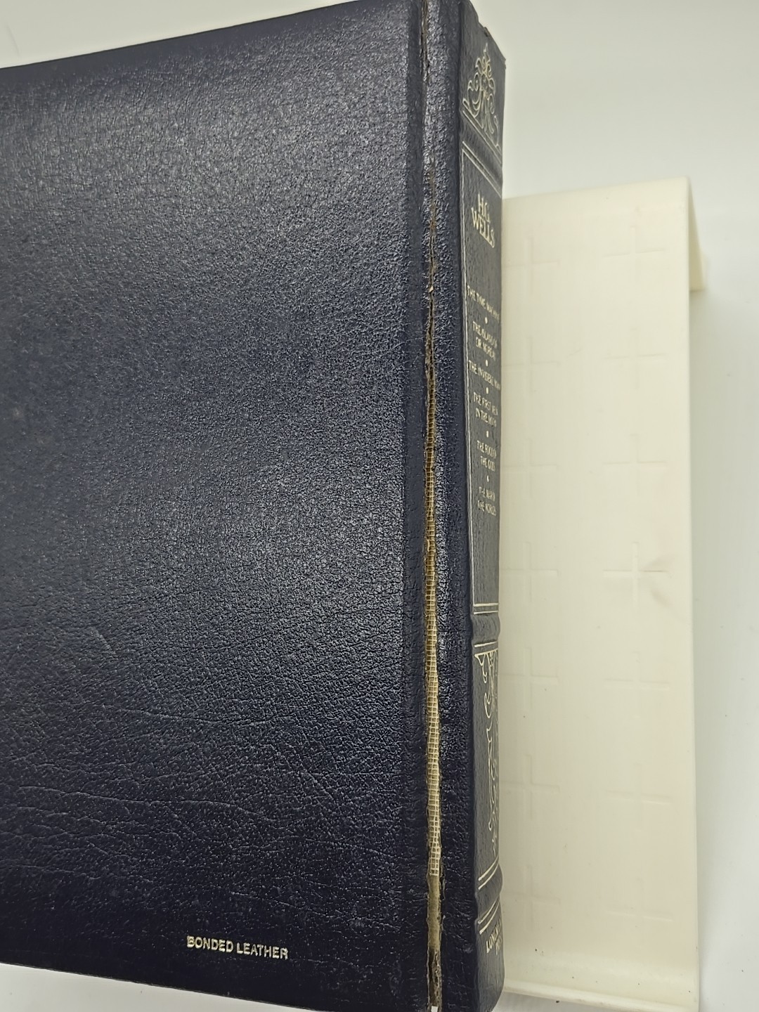 Treasury Of The World Masterpieces Lot H.G. Wells, Sir Arthur Conan, Mark Twain