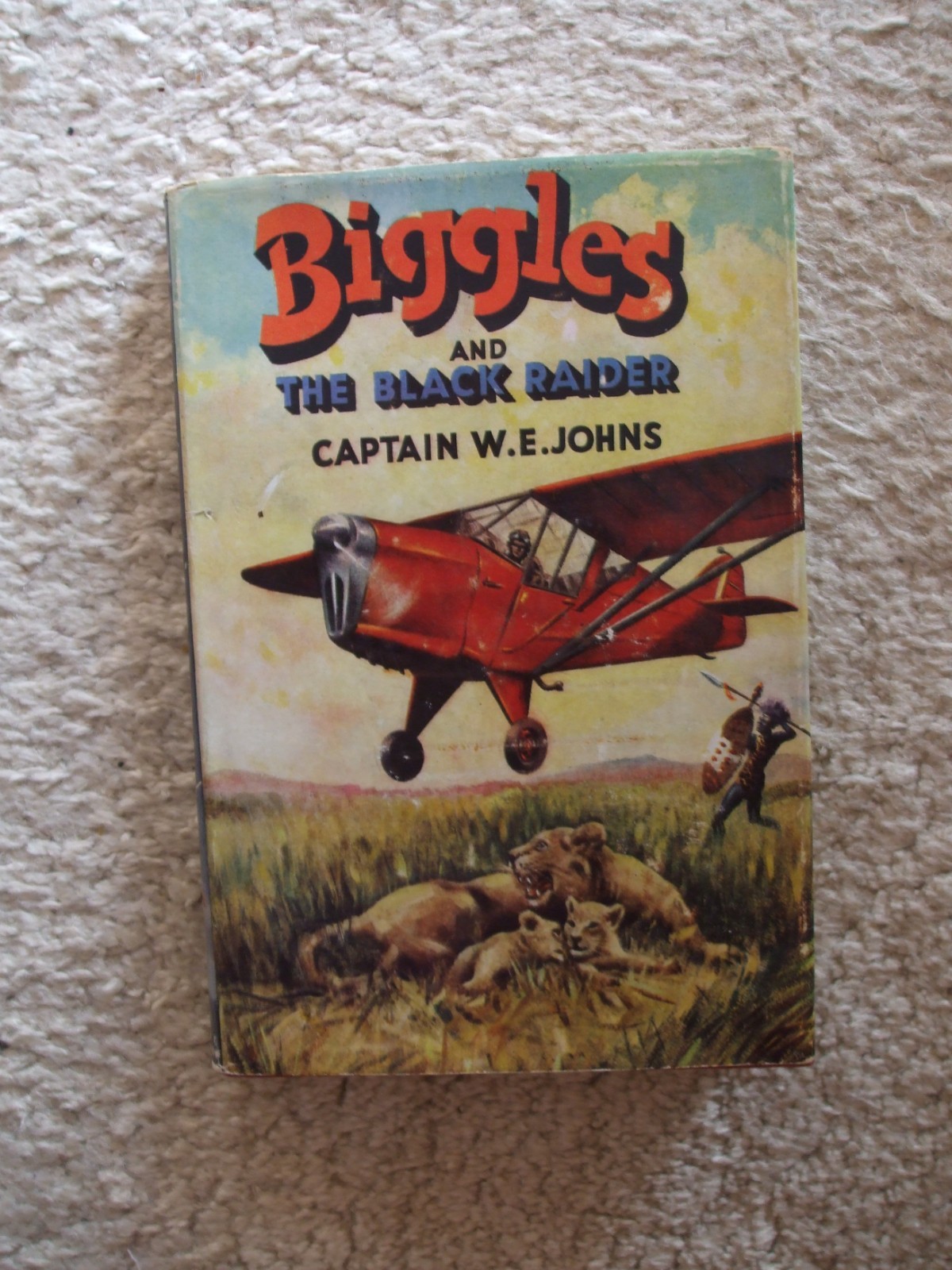 Biggles and the Black Raider 1959 Book 37 Hodder & Stoughton