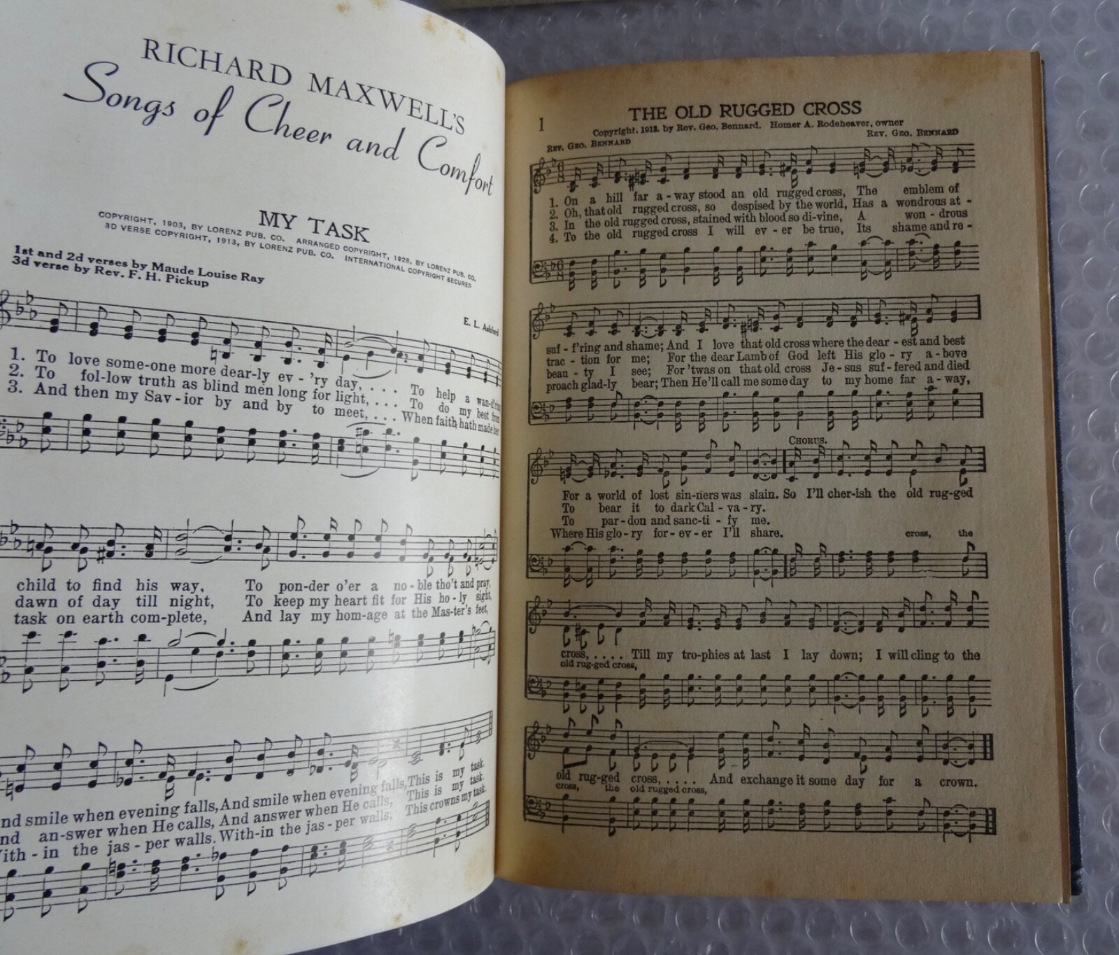 rICHARD MAXWELL’S SONGS OF CHEER COMFORT BOOK HERITAGE PRESS PHOTO LOT neocurio