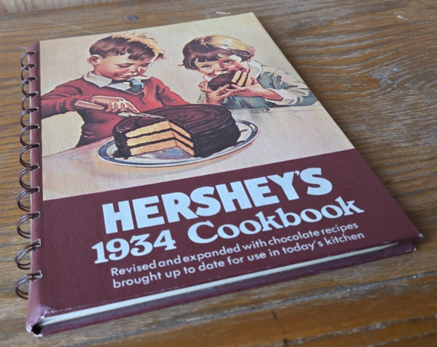 HERSHEY’S 1934 COOKBOOK. 1971 REVISED/ EXPANDED ED. HERSHEY FOODS CO. CHOCOLATE