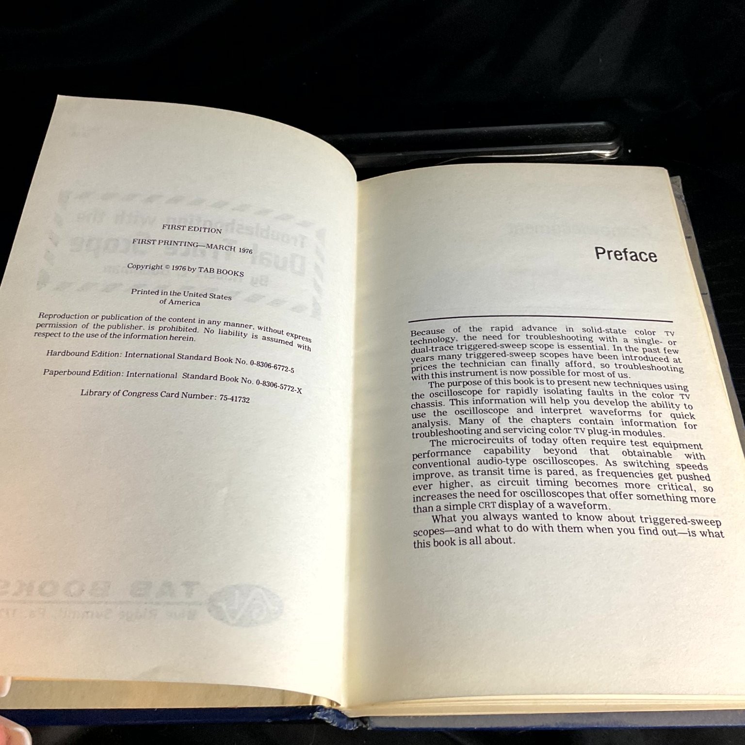 Troubleshooting with the Dual-Trace Scope Robert L. Goodman 1976 Illustrated