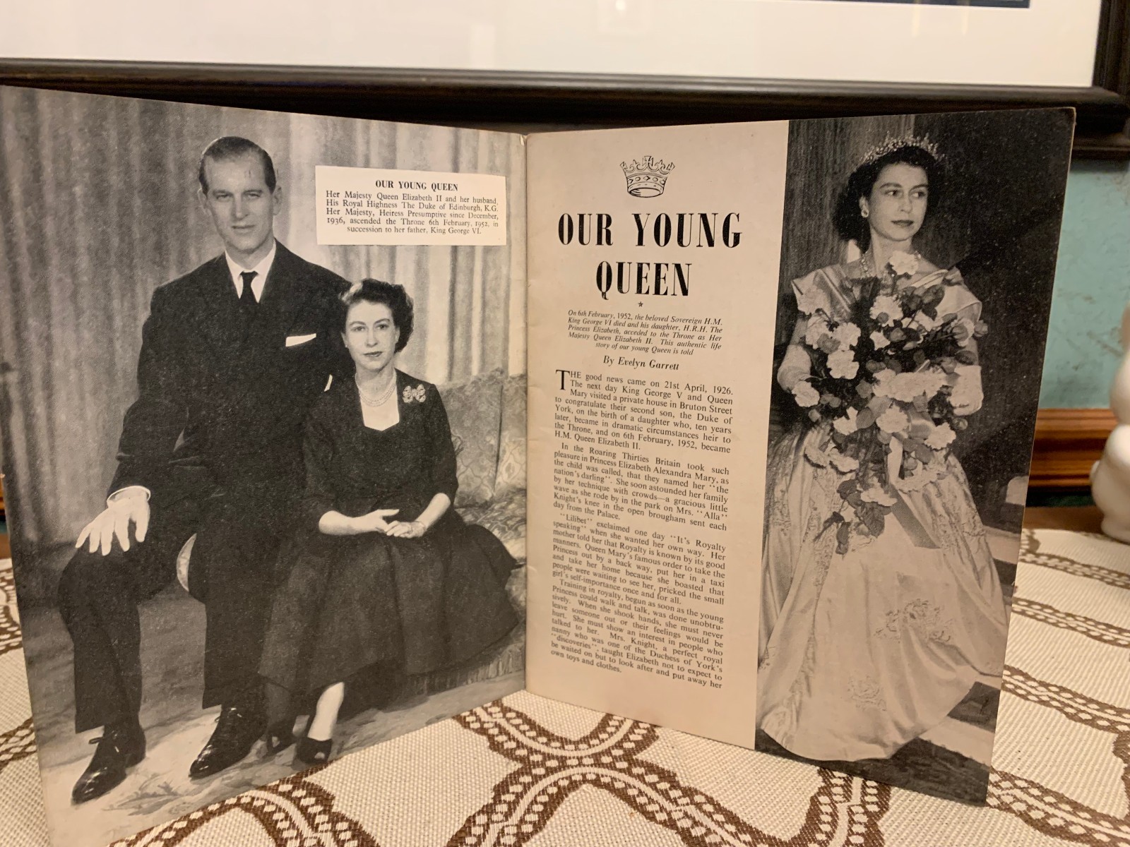The Pictorial Life Story of OUR YOUNG QUEEN – Revised Edition Pitkins Souvenir B