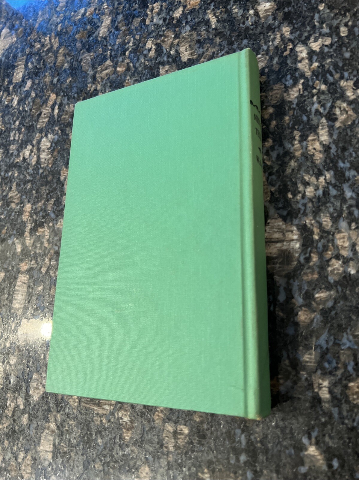 Nikola Tesla : Giant Of Electricity by Helen B. Walters Hardback
