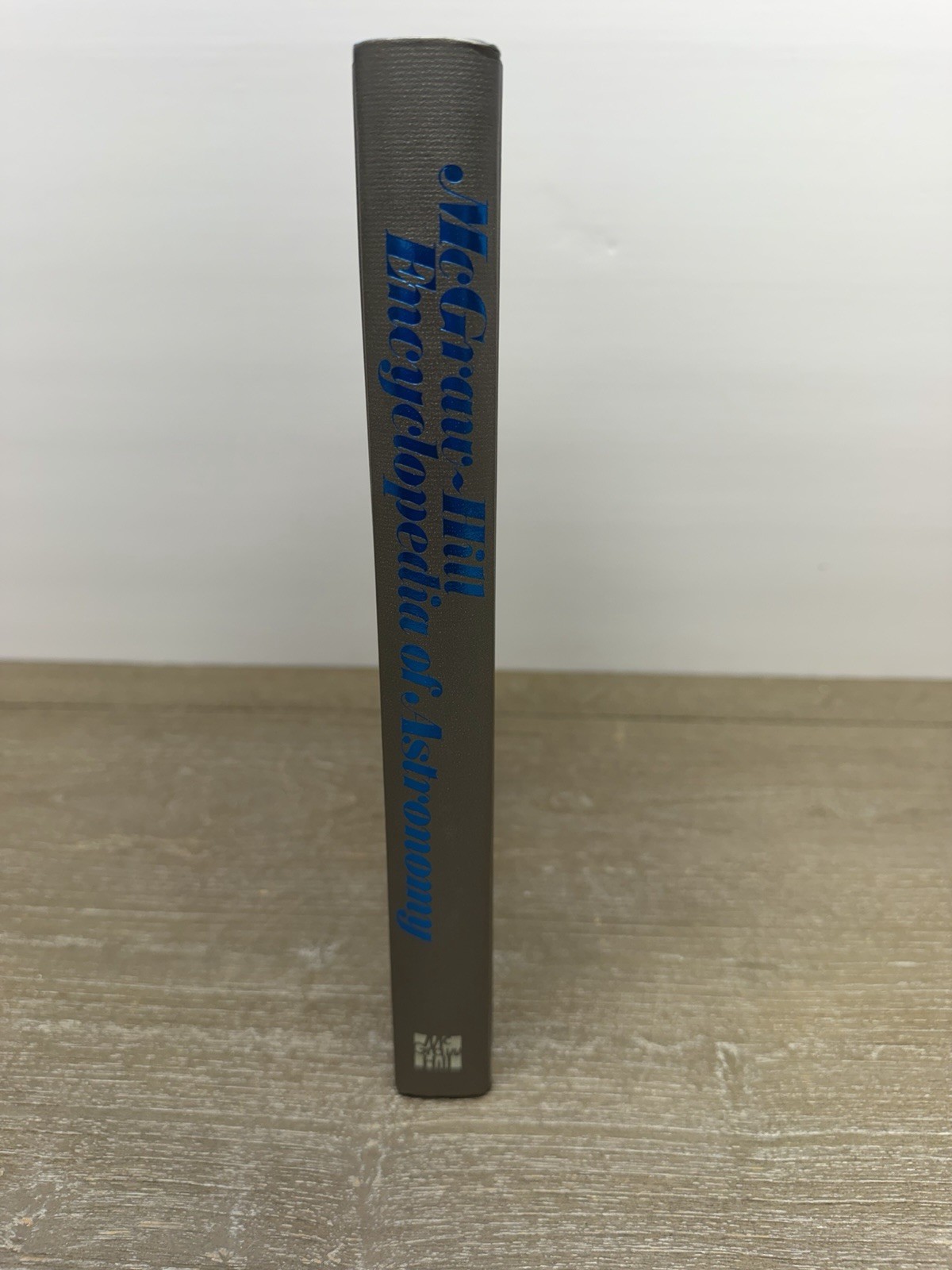 McGraw-Hill Encyclopedia of Astronomy HC Sybil P Parker Space Science Reference