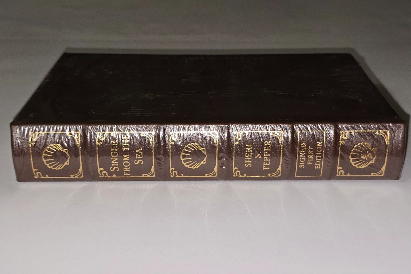 SHERI S TEPPER SIGNED 1ST ED SEALED SINGER FROM THE SEA EASTON PRESS HC FIRST