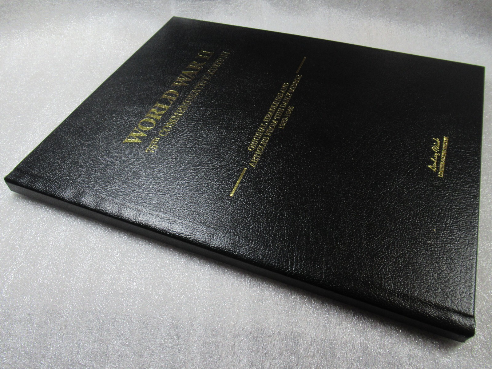 World War II WW2 Newspaper Articles 1939-45 – Leather Bound Danbury Mint