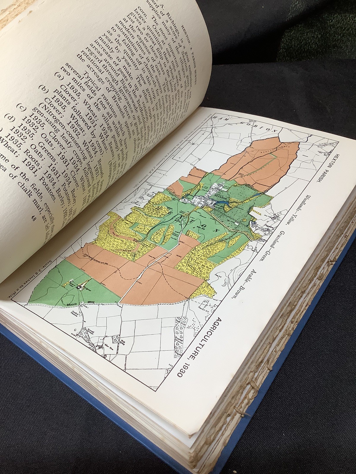 Good 1st Edition 1936 Hexton: A Parish Survey By Ralph Whiteman HB