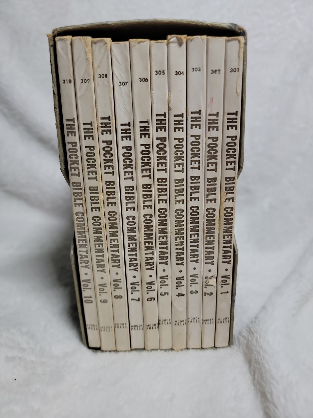 Pocket Bible Commentary Set of 10 by Moody Press with Slipcover 1960s Rare