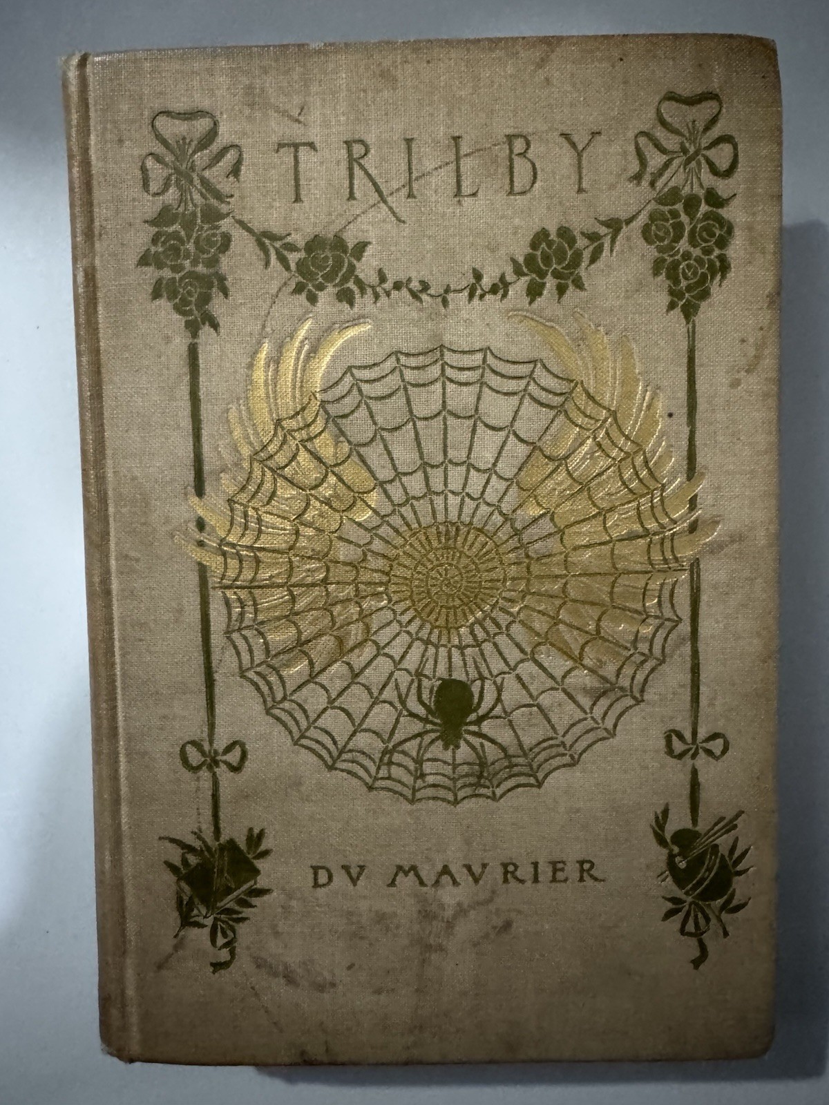 Trilby 1894 by DV Mavrier – First Edition