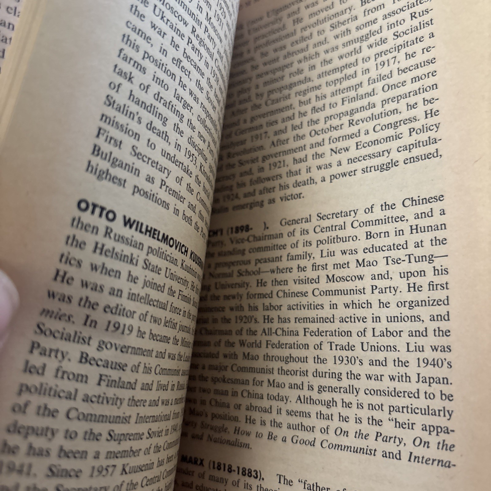 Vintage Monarch Notes Outline And Criticism Of Communist Theory Marx To Mao 1965