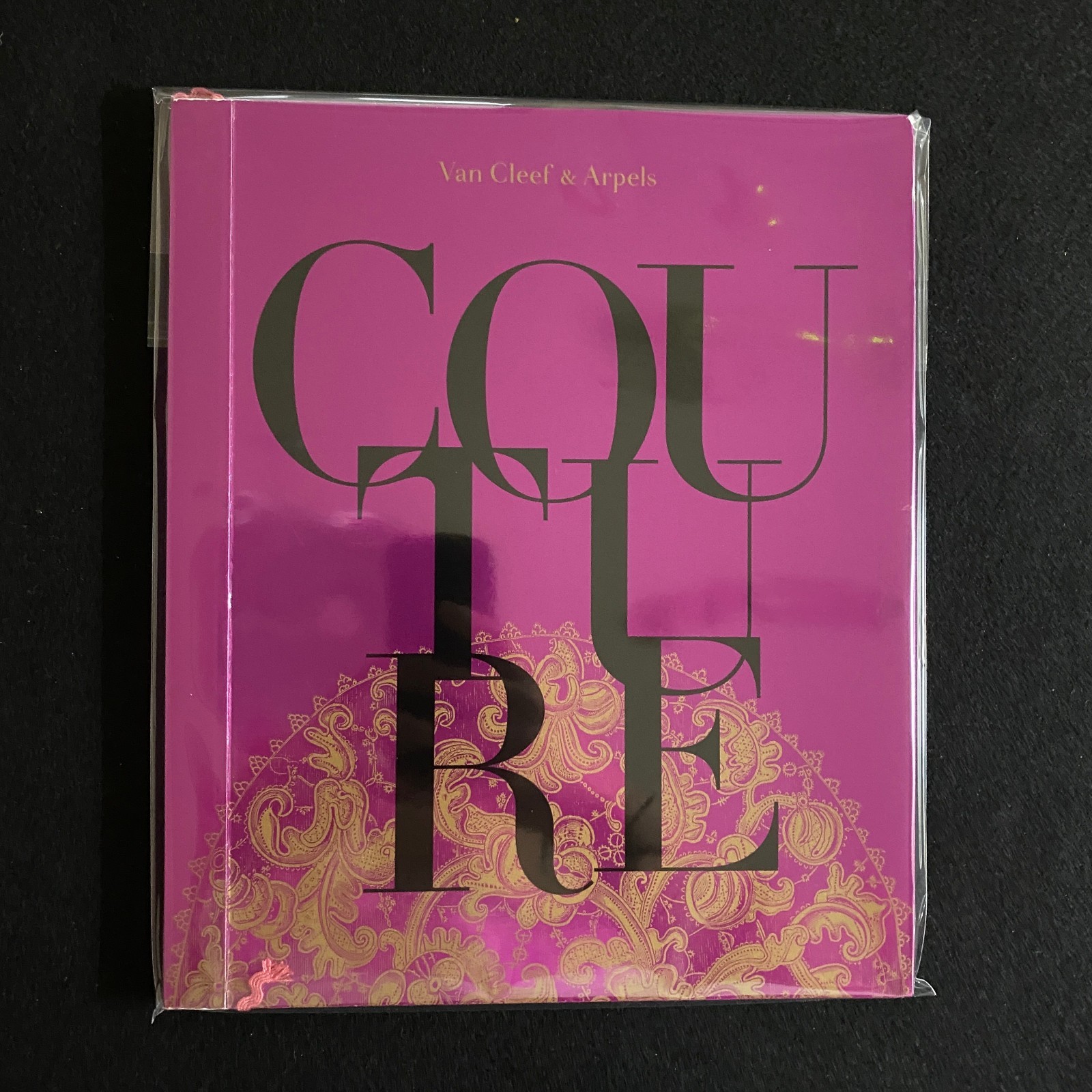Van Cleef & Arpels Couture 2004 Jewelry Design Catalog French English Art Book