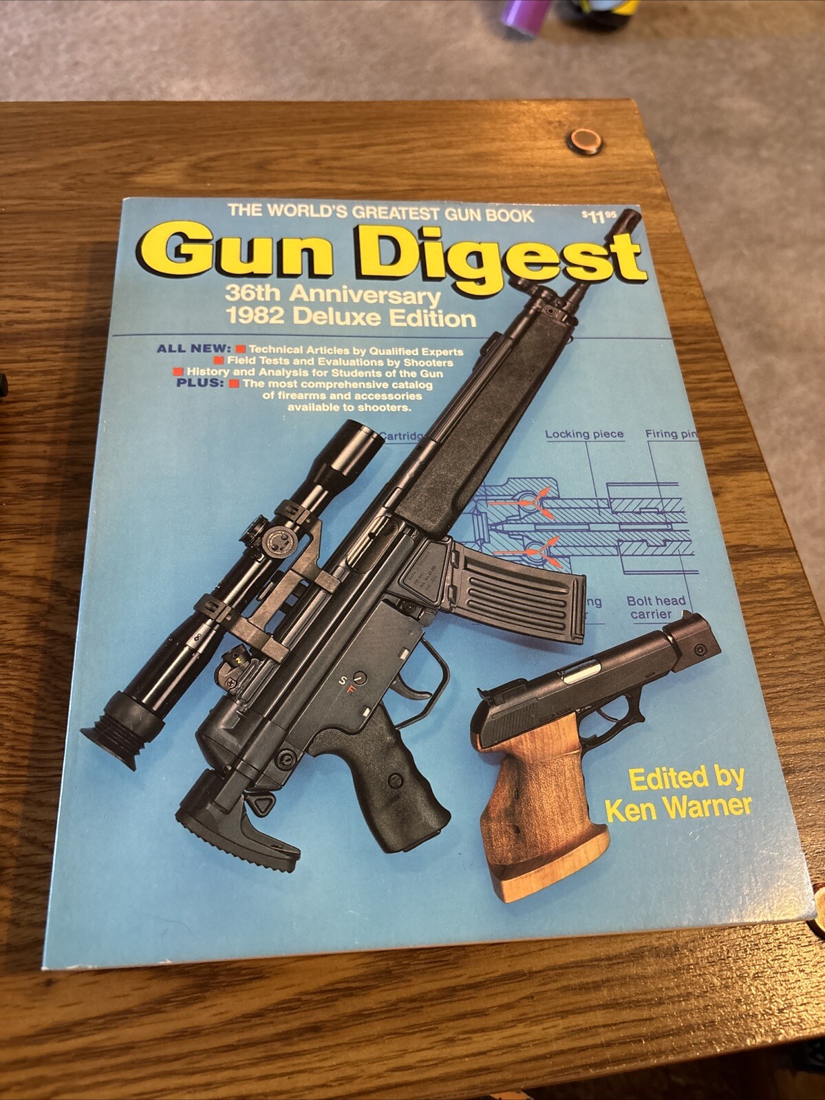 Gun Digest , Ken Warner 1982 Softcover , Worlds Greatest Gun Book