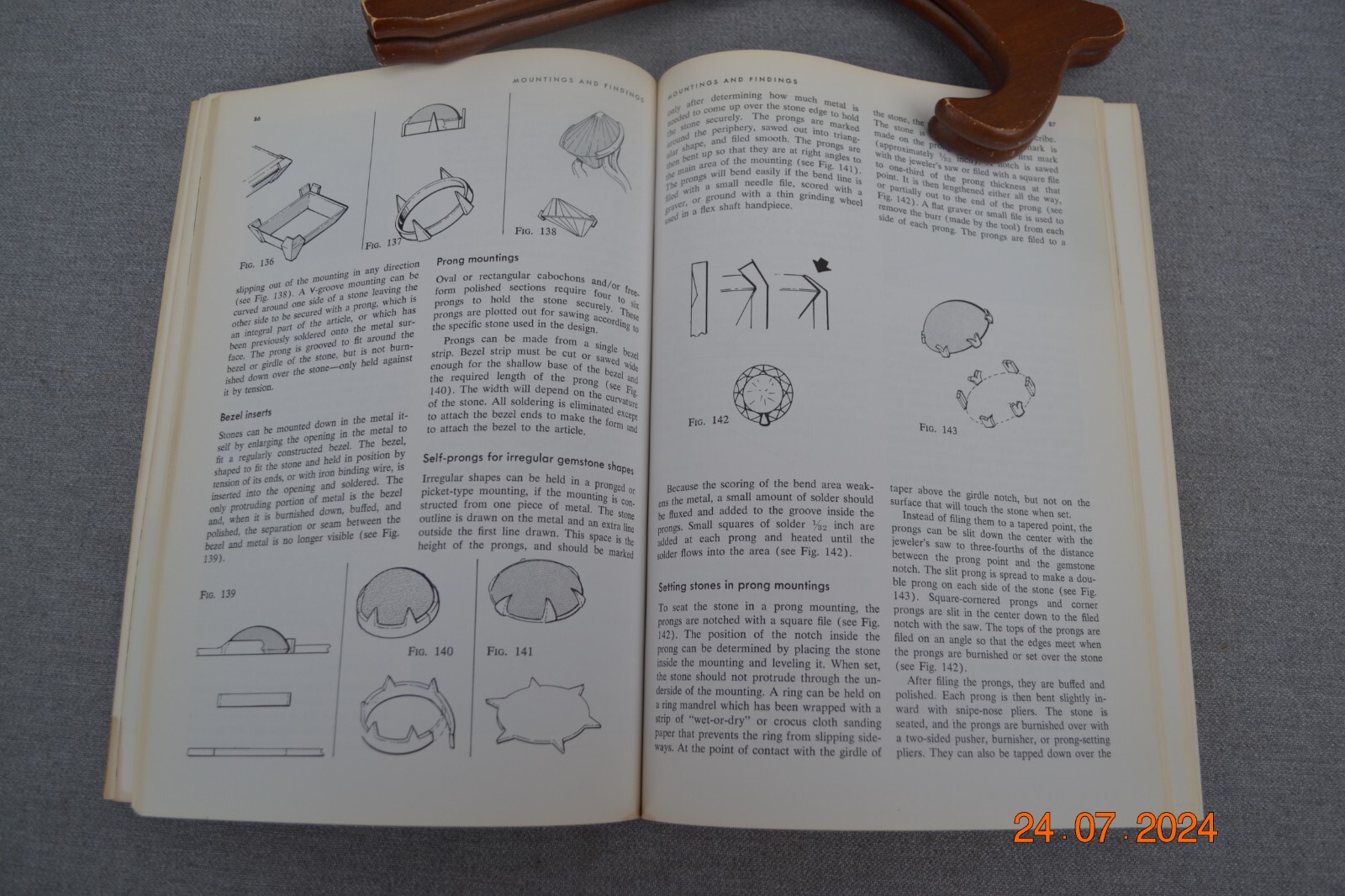 Creative Gold – and Silversmithing by Sharr Choate PB 1970