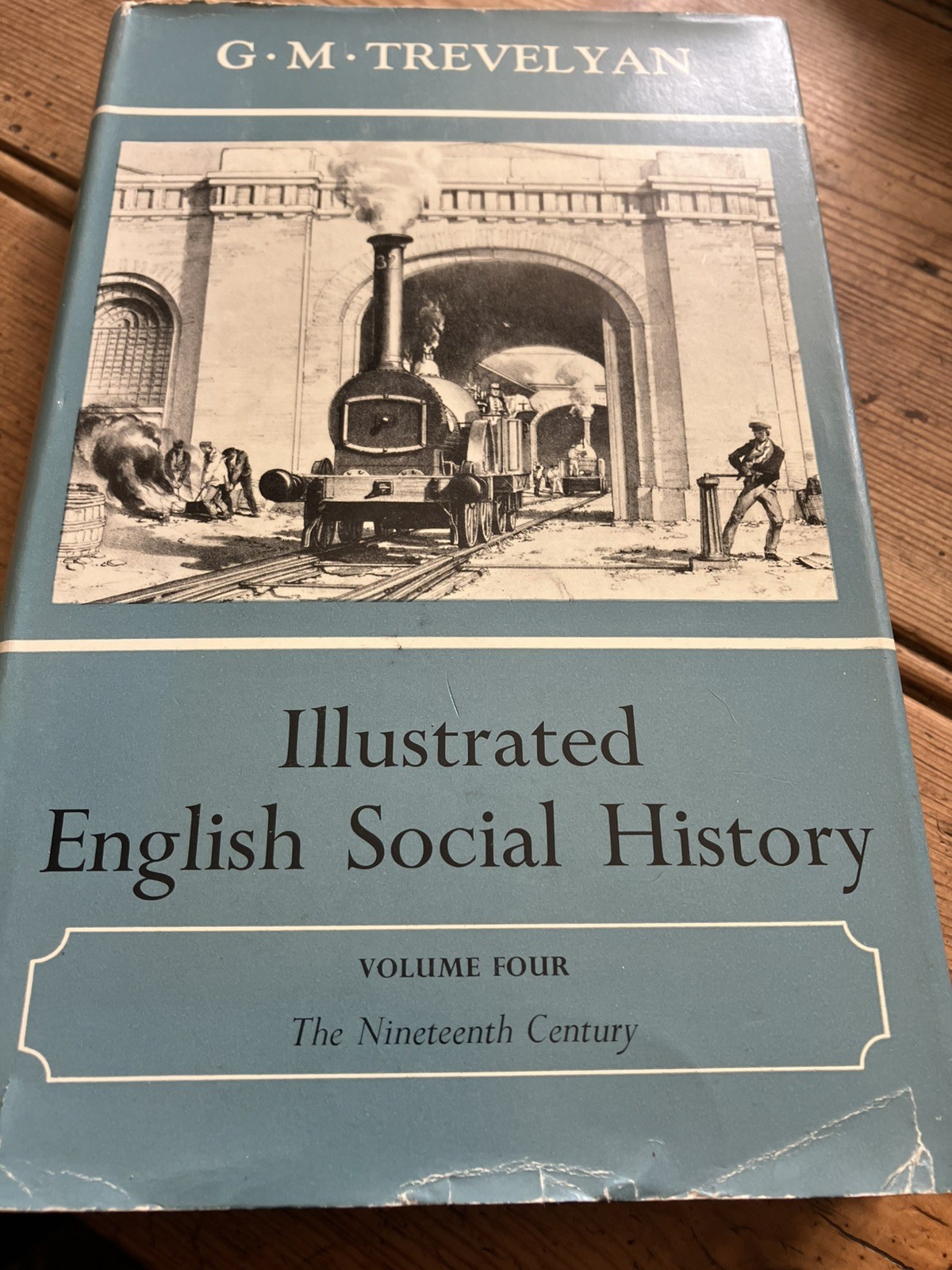 G M Trevelyan Illustrated English Social History dust jacket 1963 vol 4 ( th6)