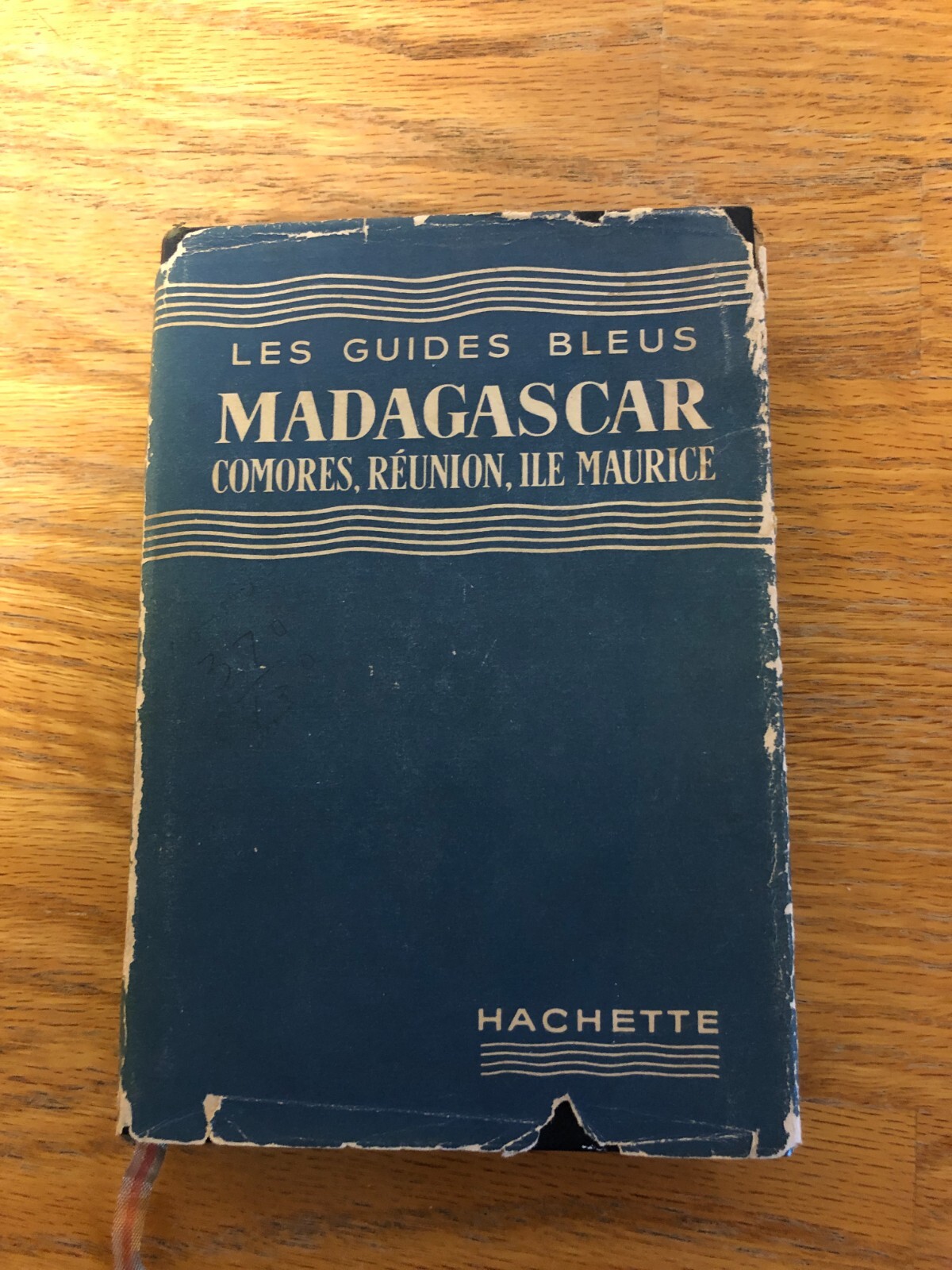 b Vintage Les Guides Bleus MADAGASCAR Comores Reunion Ile Maurice Hachette 1955