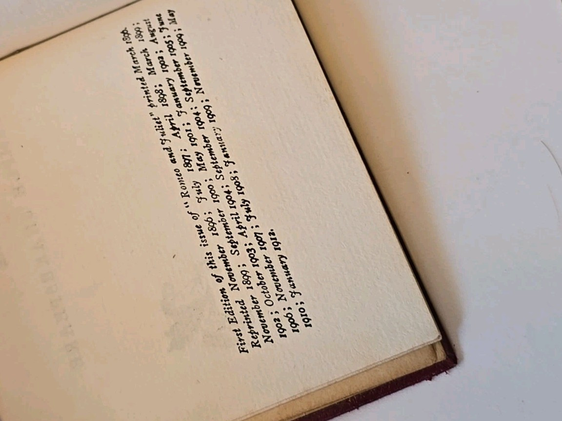 1912 Leather „The Temple Shakespeare“ With Antique Etching And Caligraphy.
