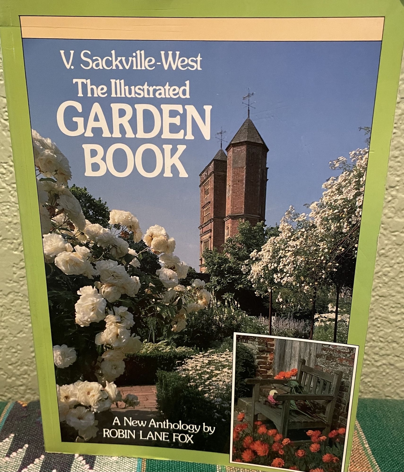 Vita Sackville-West, Robin Lane Fox / Illustrated Garden Book A New Anthology