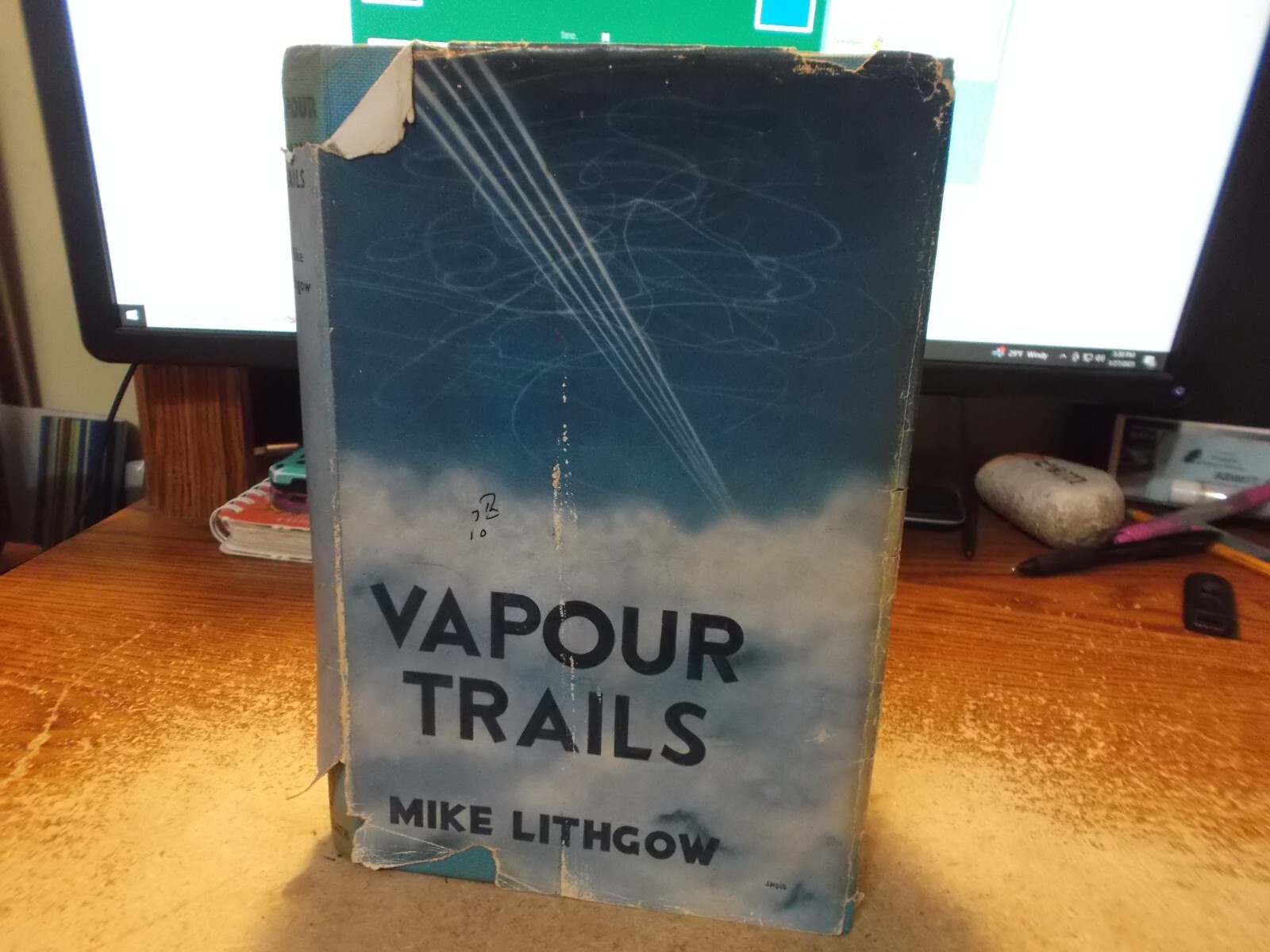 Vapour Trails – Mike Lithgow – 1956 – 1st Edition – HC/DJ