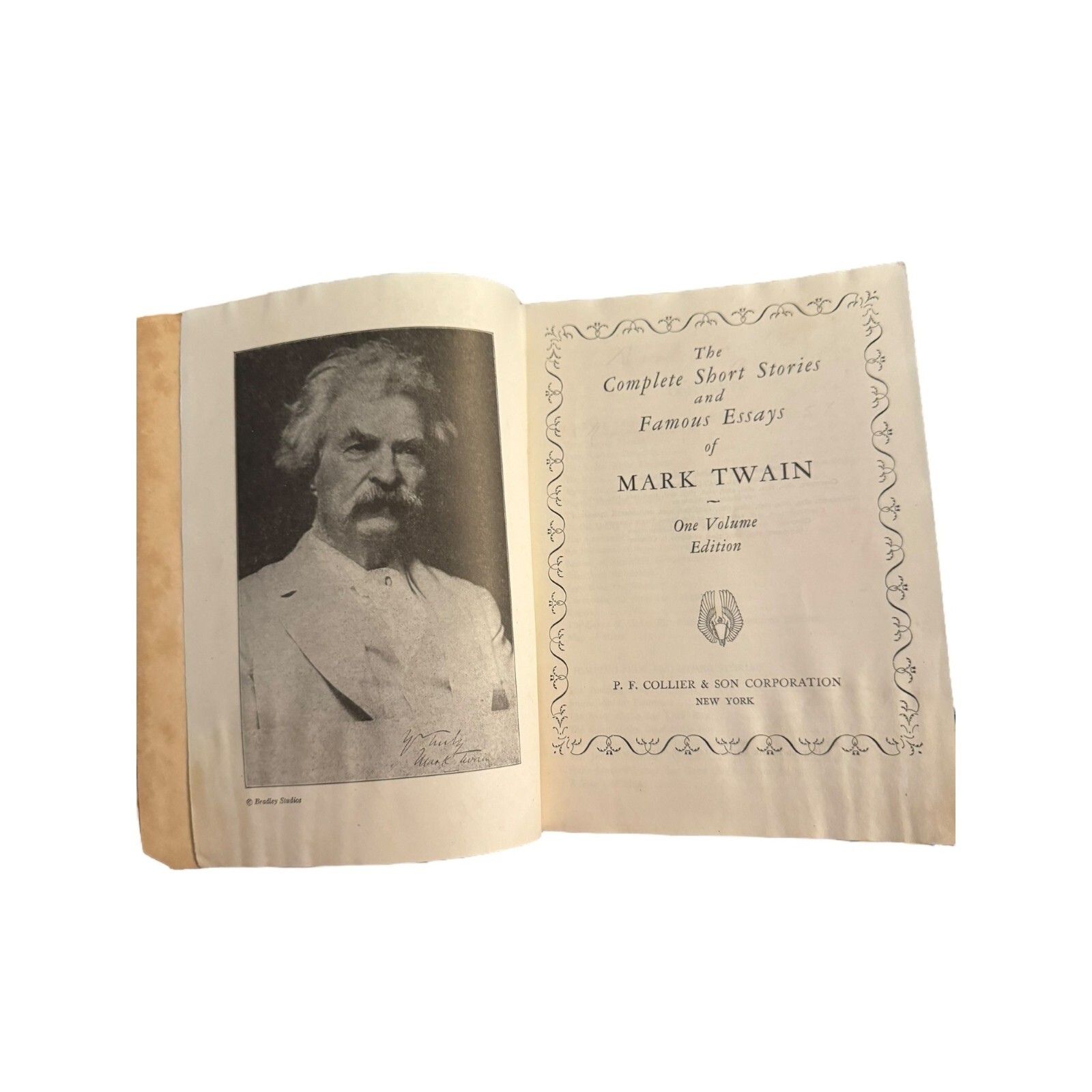 The Complete Short Stories and Famous Essays of Mark Twain. One Volume Edition h
