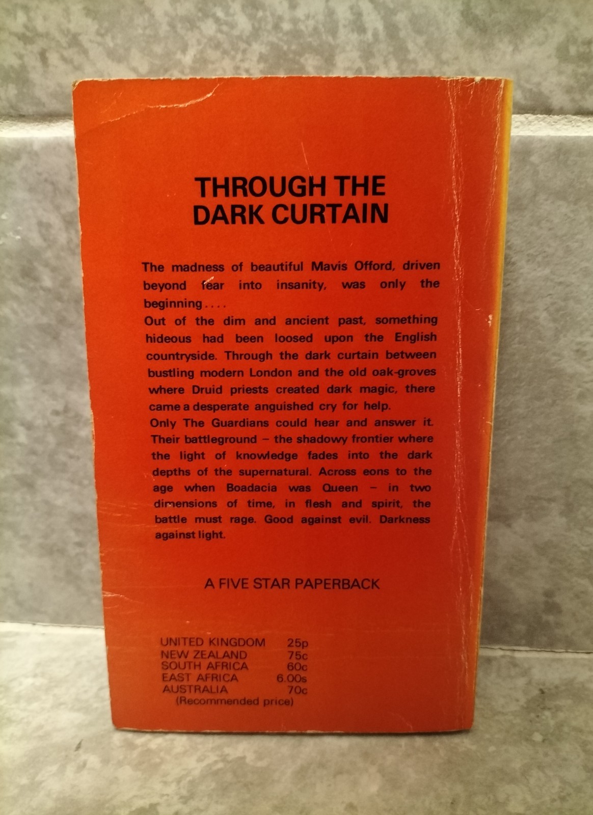 Peter Saxon – Through The Dark Curtain A Five Star Paperback 1972 Folk Horror