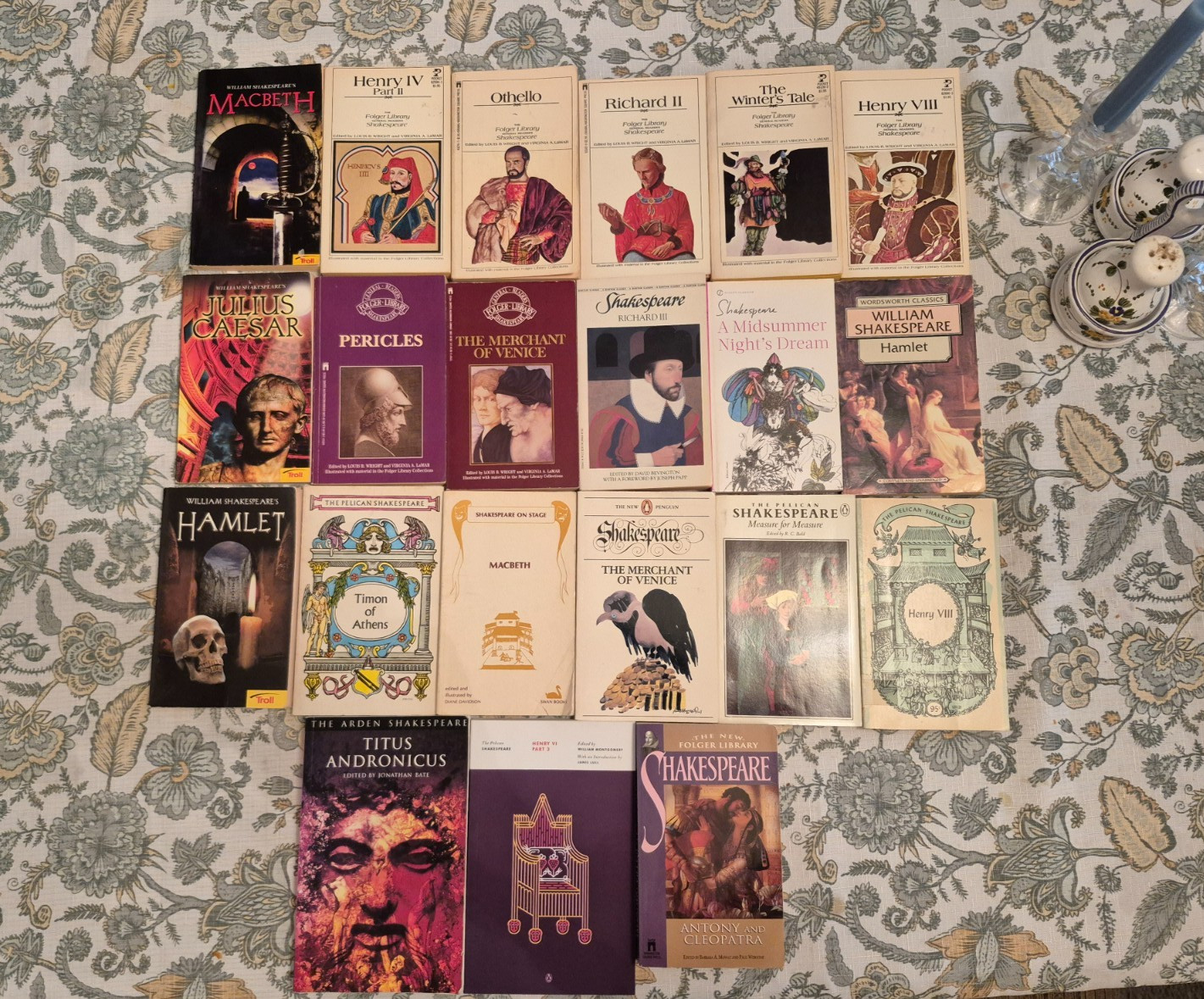 Lot of 21 William Shakespeare Paperback Books Various Publications