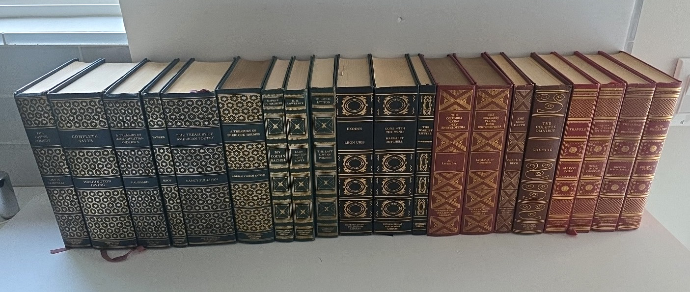 Lot Of 20 VTG International Collectors Library Hardcover Books Decor Shelf