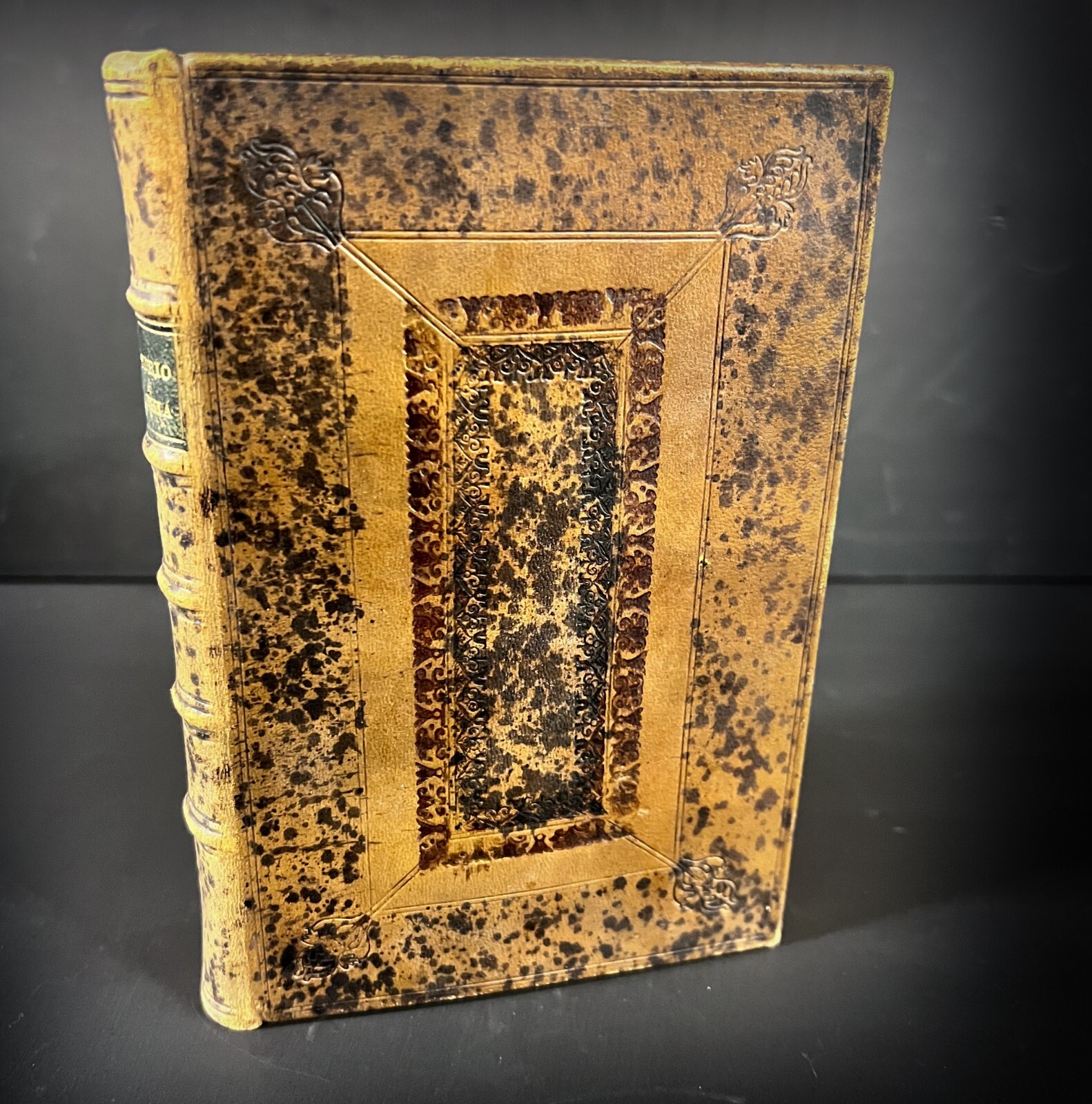 Sir Thomas Browne Hydriotaphia Urne Buriall 1658