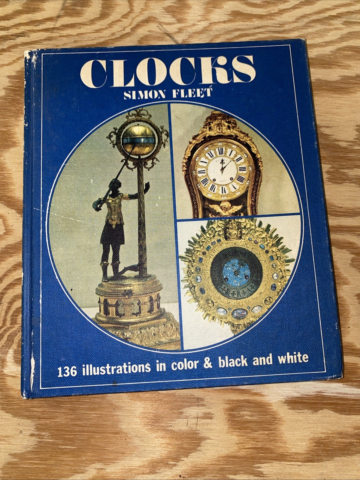 CLOCKS Simon Fleet 136 illustrations 96 pages BEAUTIFUL OLD CLOCKS color & b/w