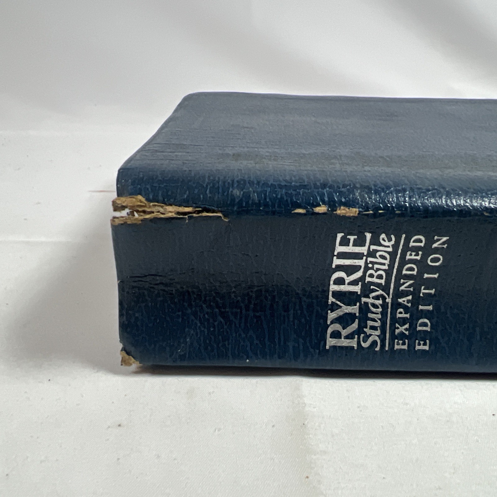 1994 NIV Ryrie Study Bible Expanded Edition Red Letter Moody Blue Cover