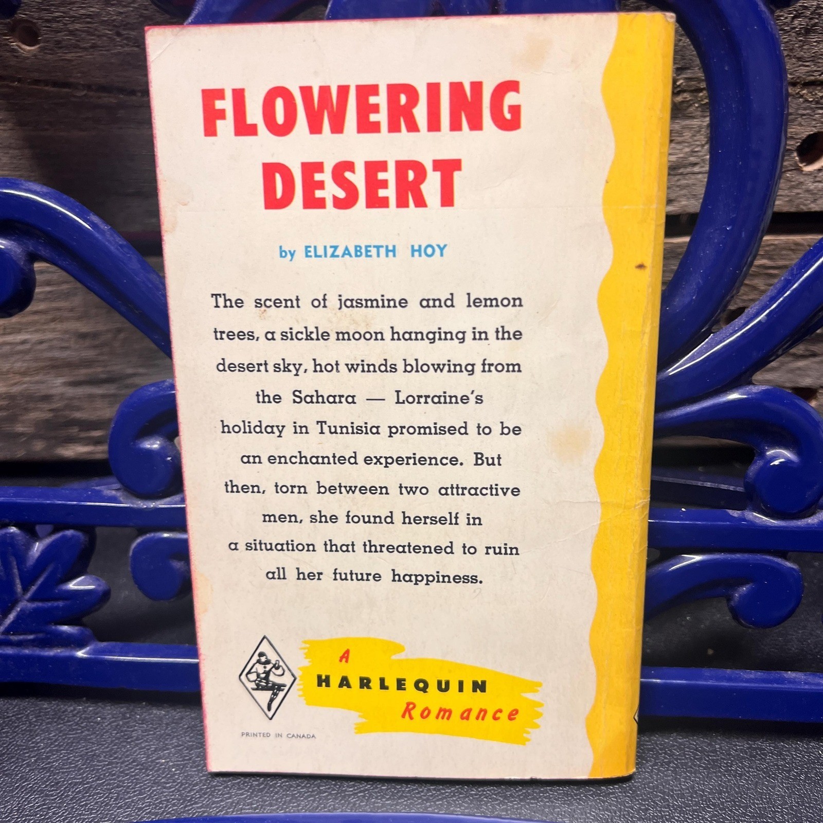 Flowering Desert, by Elizabeth Hoy Vintage Harlequin Romance #1031 1975