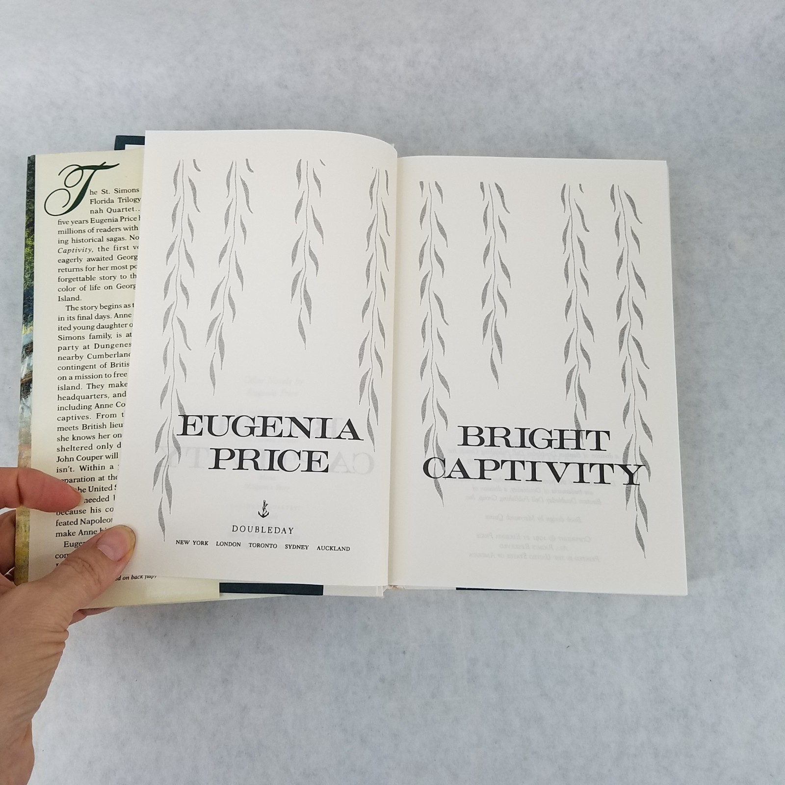 Bright Captivity 1991 Hardcover by Eugenia Price – Georgia Trilogy #1 EXCELLENT
