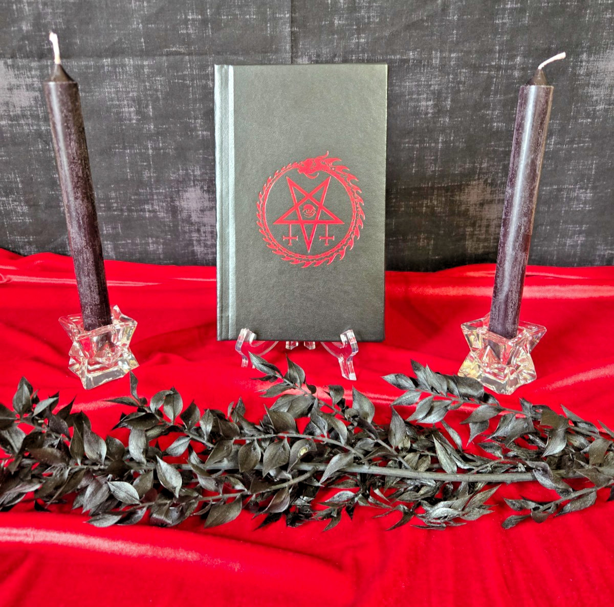 Black Flame: Anticosmic Tradition – Tau To Naas – LTD #/333 – Expanded HC
