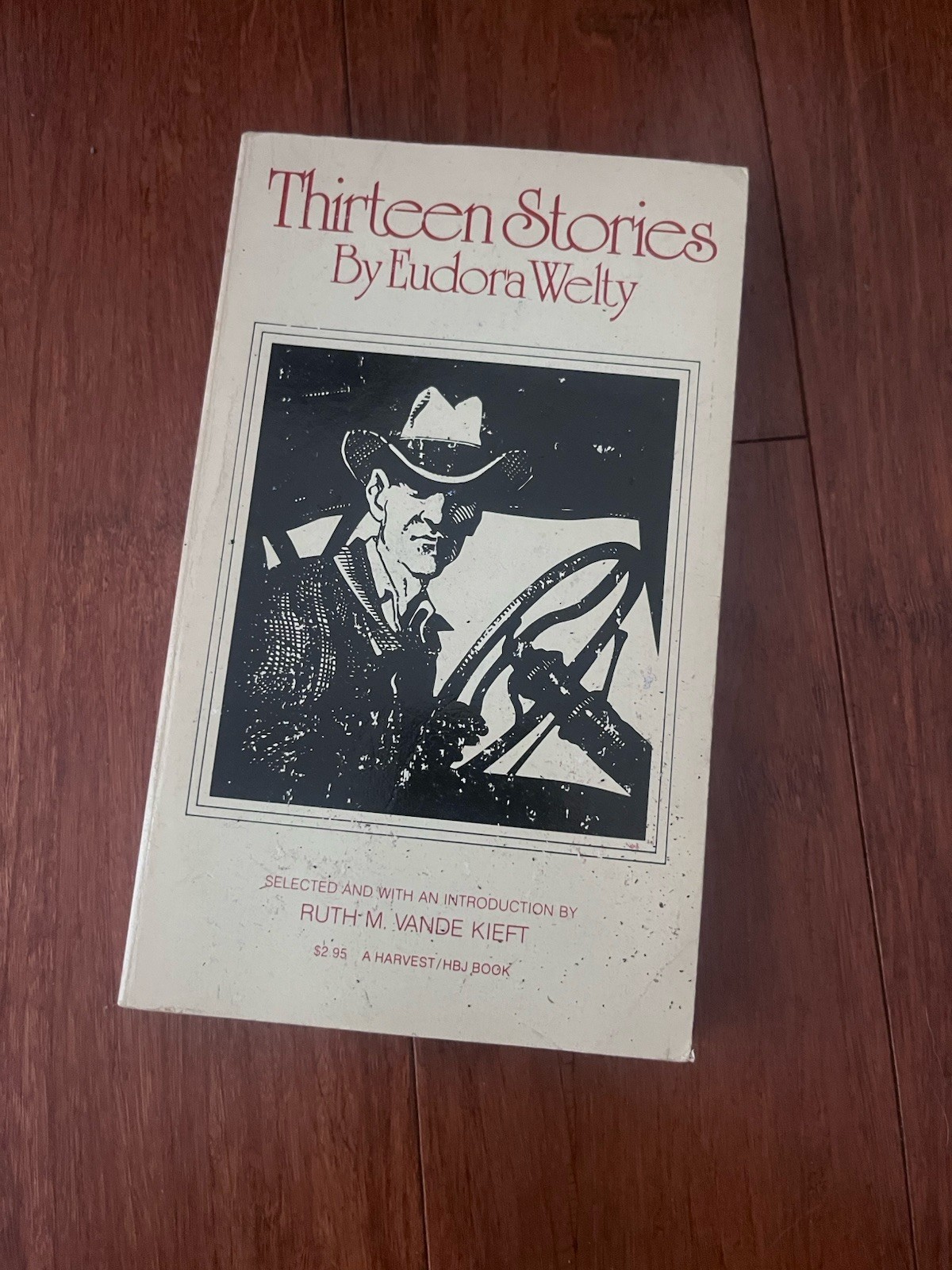 Vintage Paperback Thirteen Stories By Eudora Welty a Harvest Book / HBJ 1977