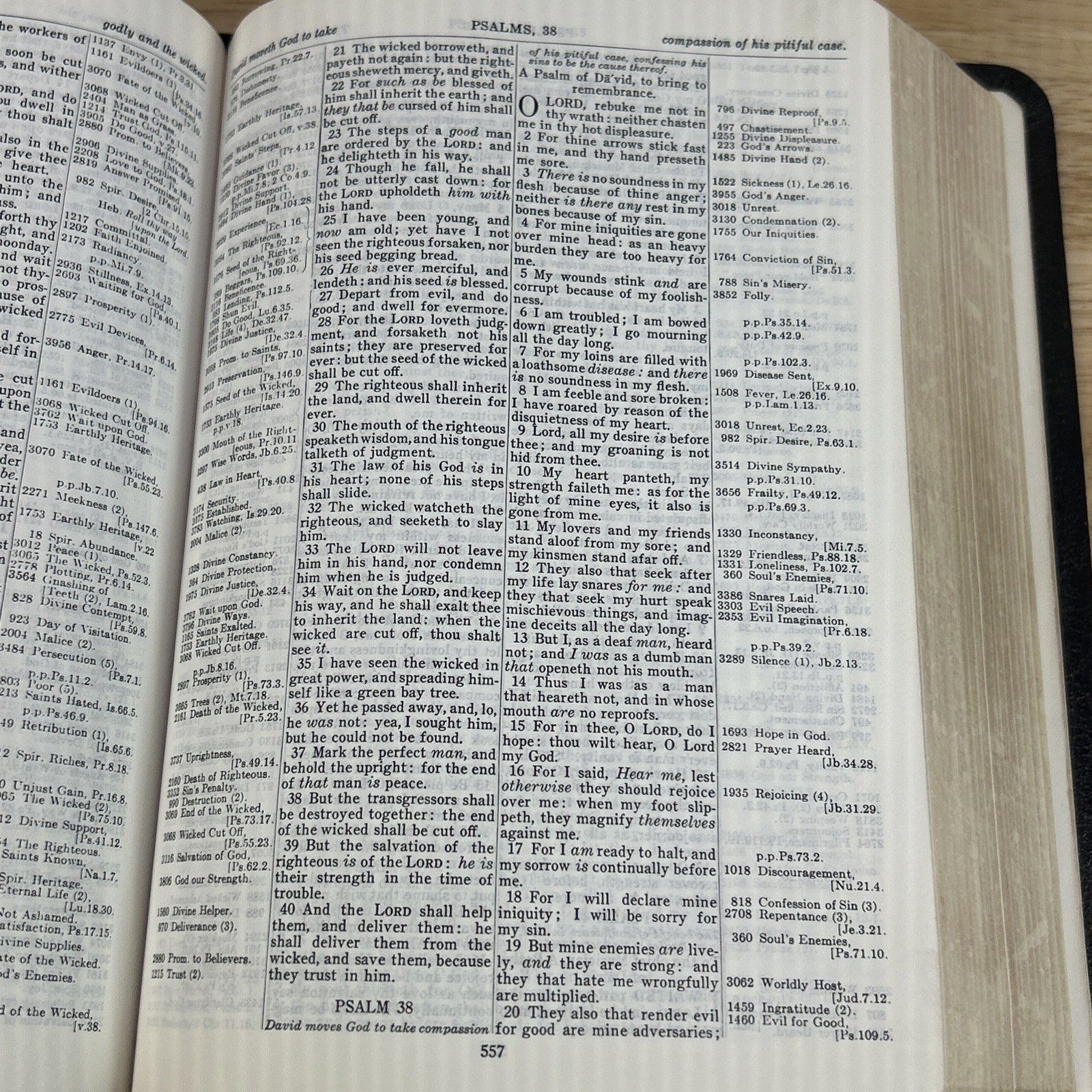 The Chain Reference Thompson Bible Red Letter Edition B.B. Kirkbride Co. 1964