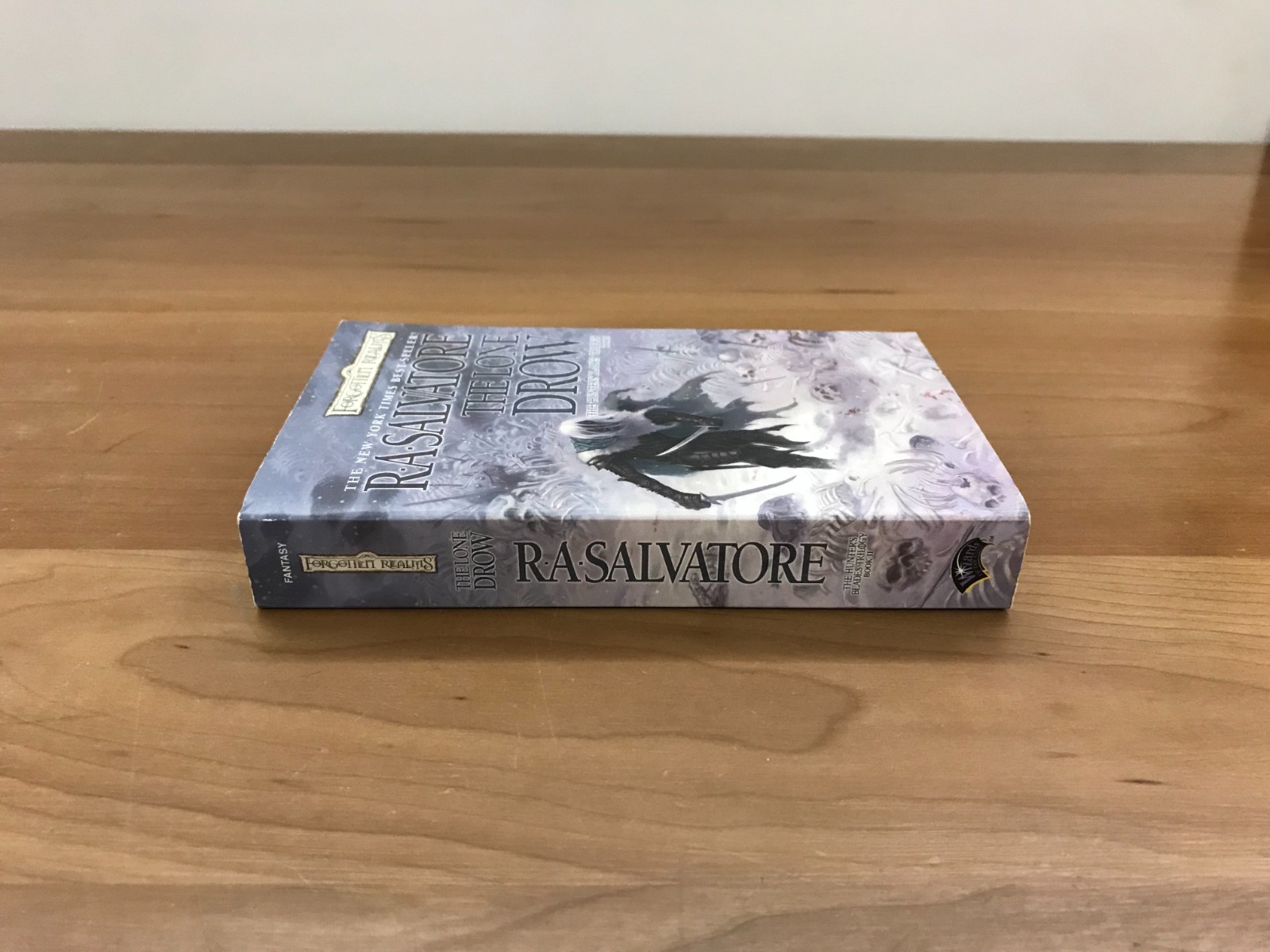 2004 Forgotten Realms – The Lone Drow by R.A. Salvatore Paperback Book