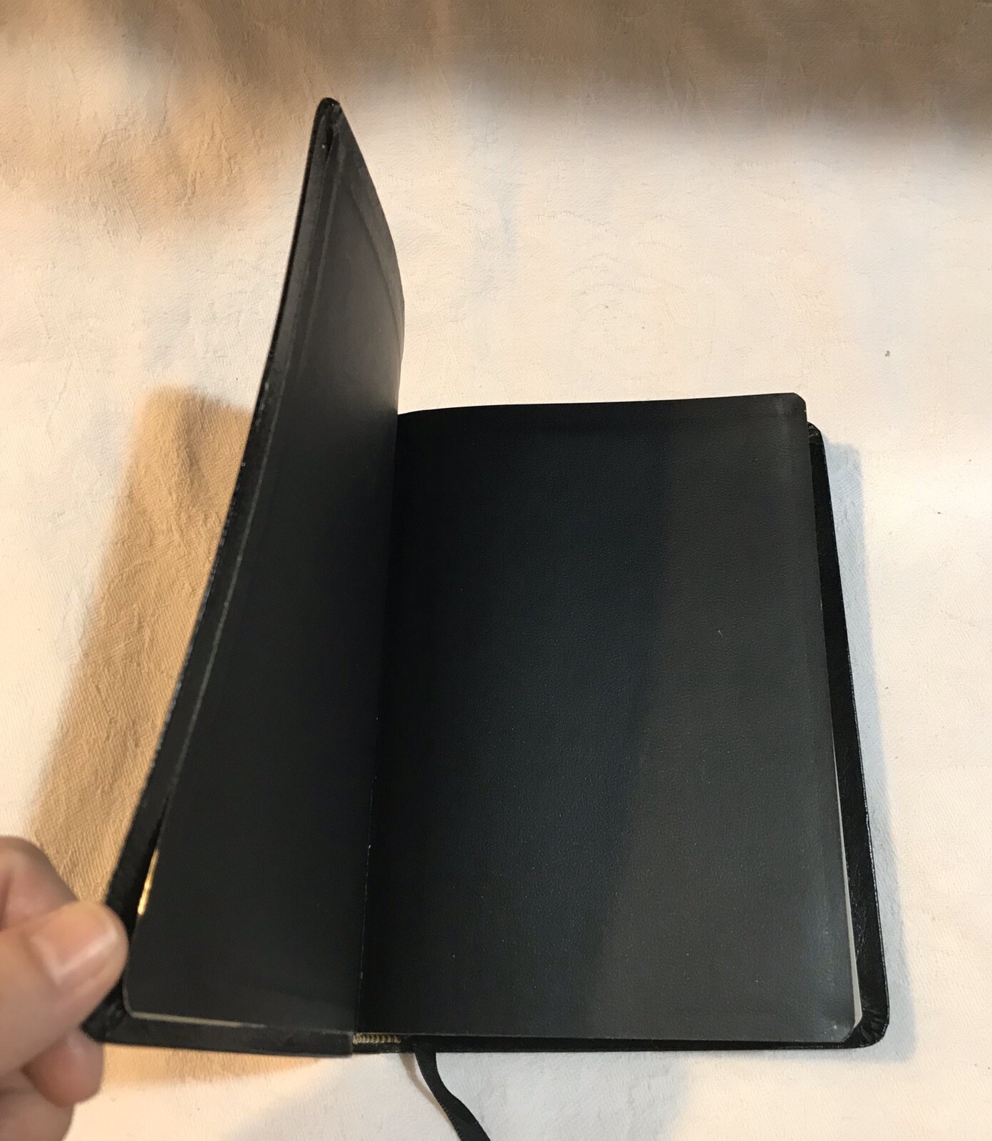 HOLY BIBLE REVISED STANDARD VERSION RSV Black Color Bonded Leather 1982 NEW