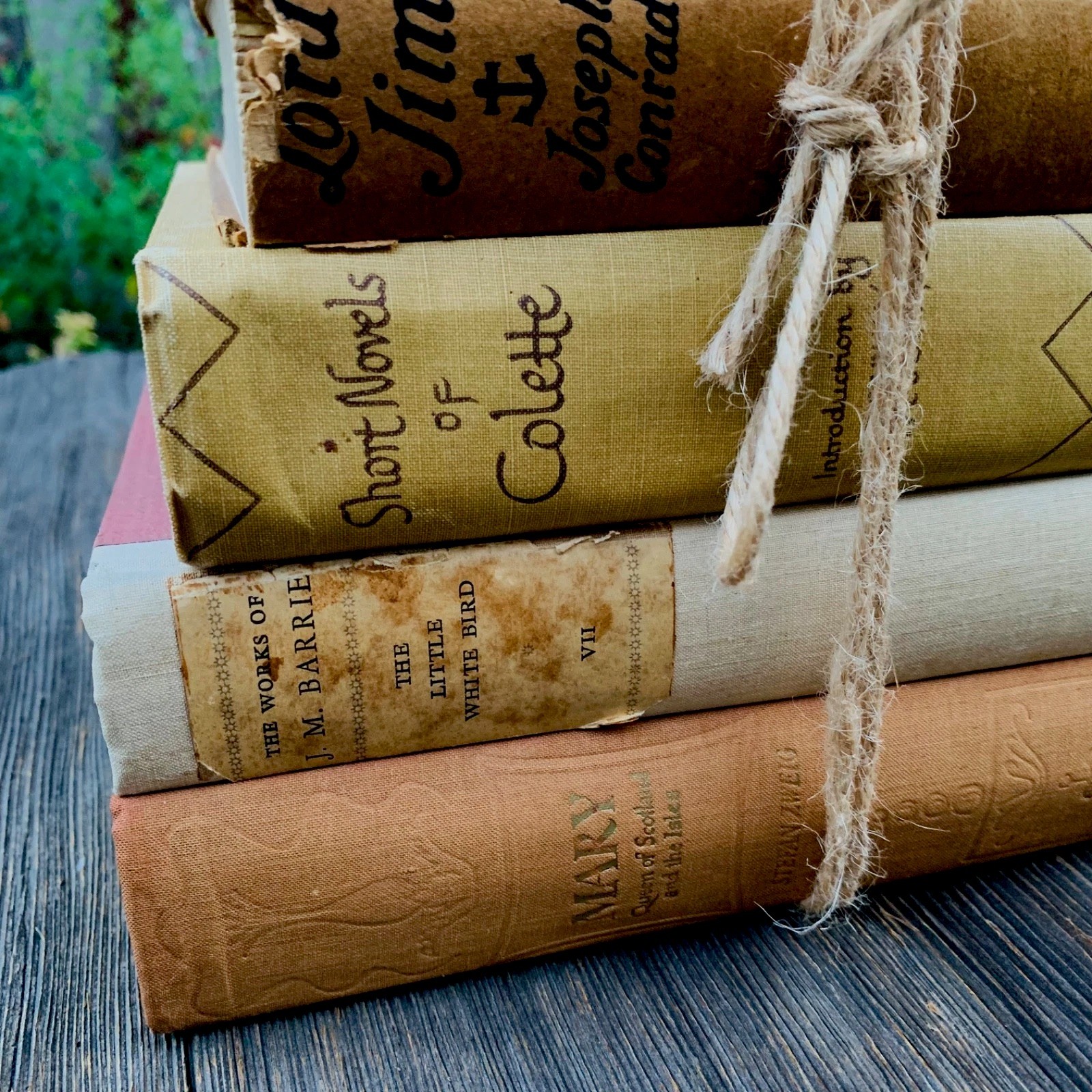 6 Vintage Books Stack Bundle Rustic Decor Brown Beige (IX)