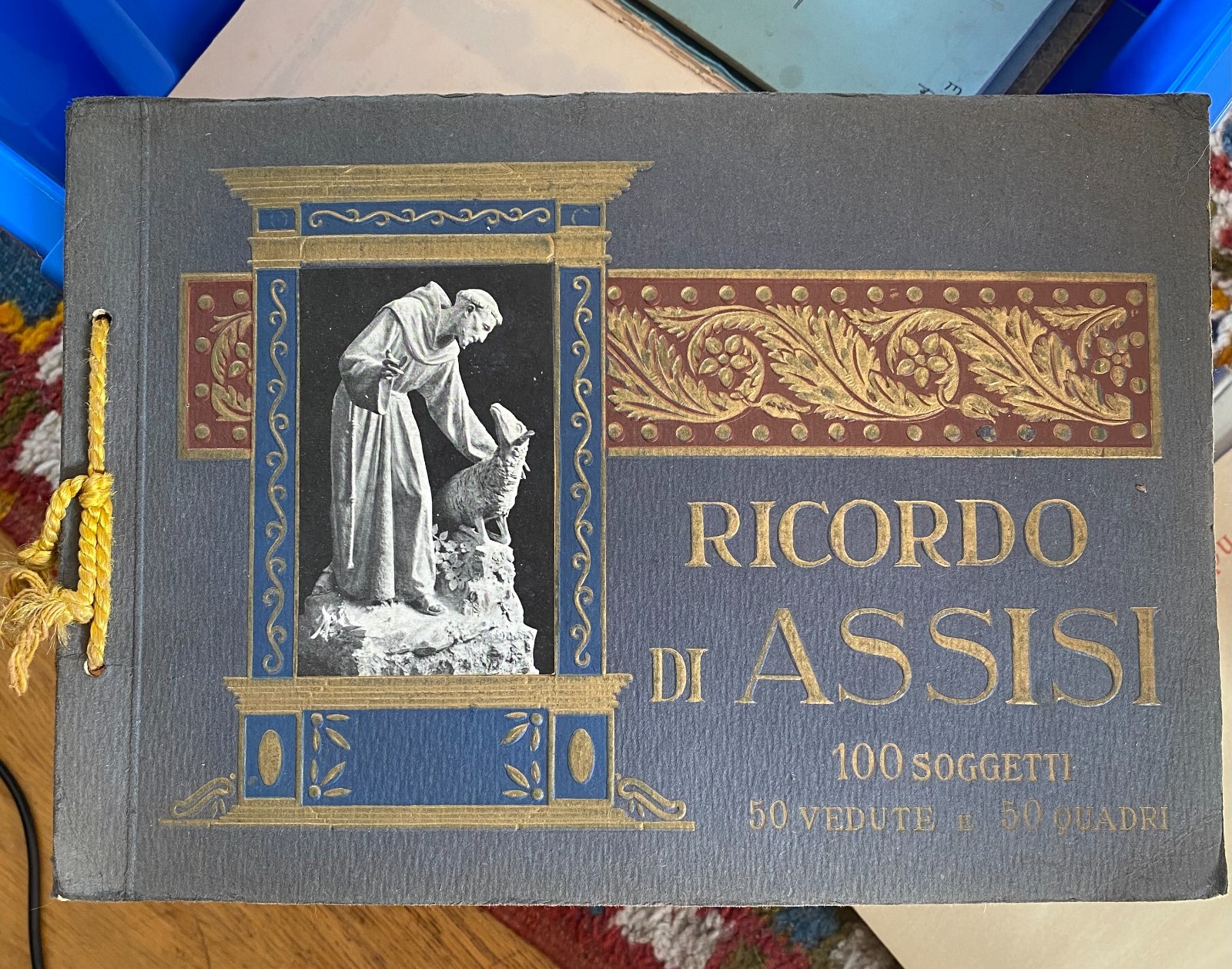 Ricordo di Assissi, (Memories of Venice) 50 Vedute (50 Views) (Approx 1930s)