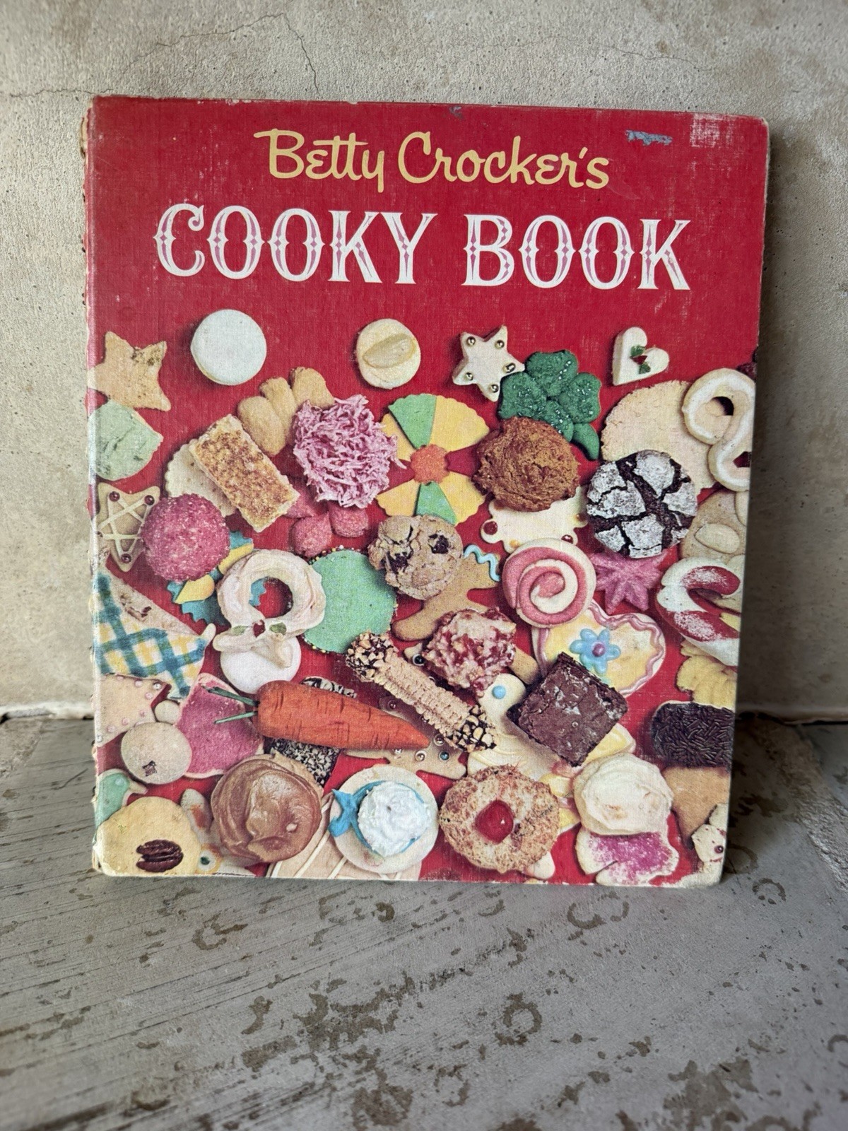 Vintage Betty Crocker’s Cooky Book 1963 First Edition First Printing Spiral