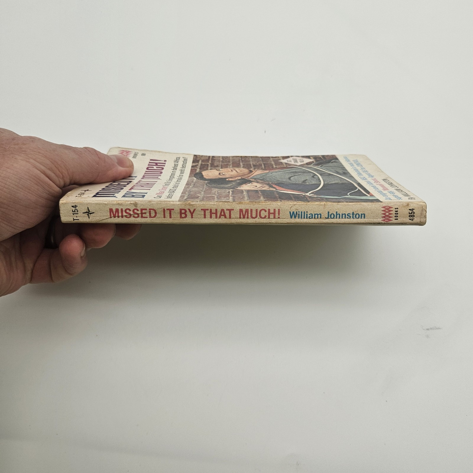 Missed It By That Much! By William Johnston Tempo PB 1967 1st Print Book