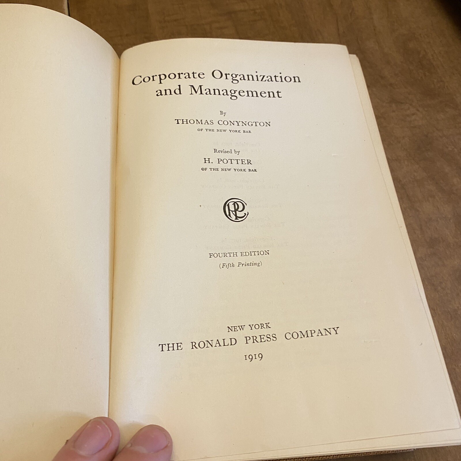 CORPORATE ORGANIZATION AND MANAGEMENT BY THOMAS CONYNGTON 1919